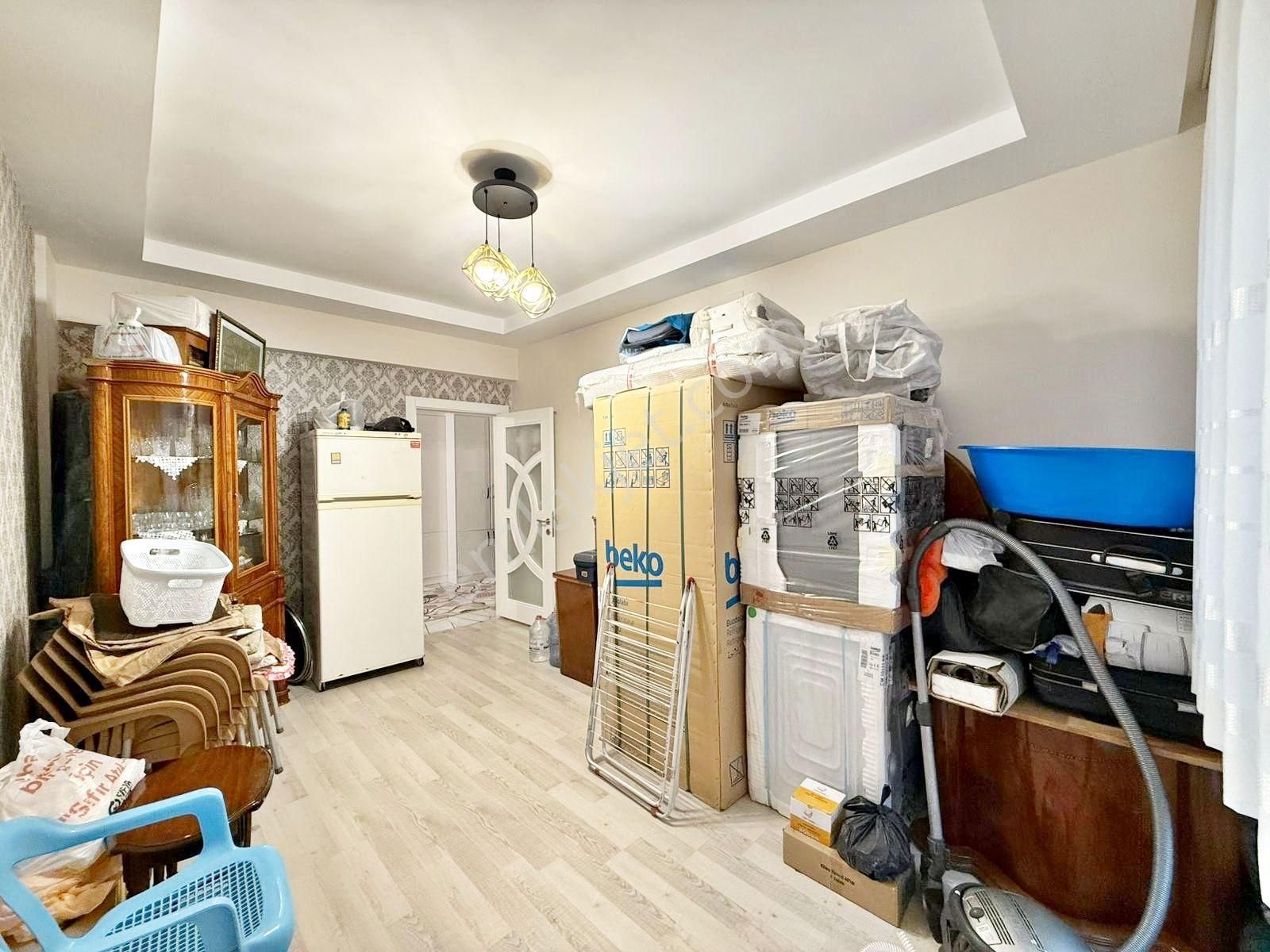 Alpaslan'da Geniş Oturumlu Ara Kat Çift Balkonlu Lüx 4+1 Daire - Görsel 14