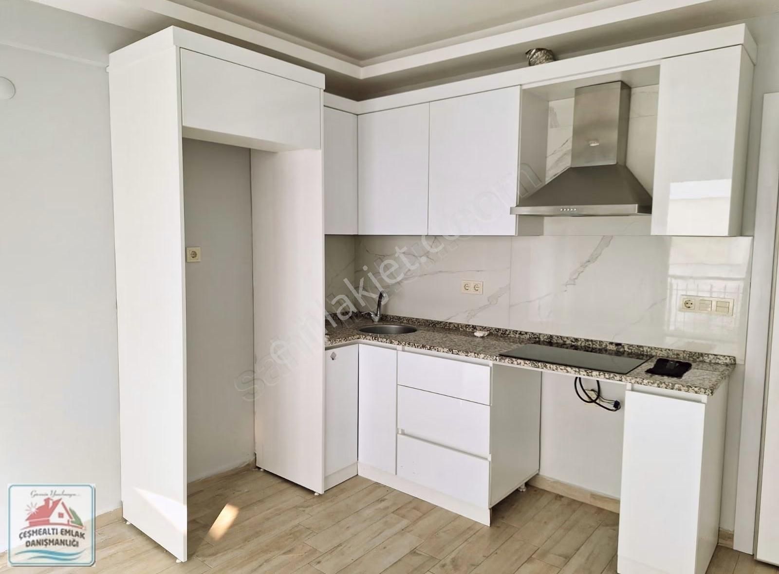 Urla Denizli Mah. Cadde Üstünde Yeni Bina 1+1 - Görsel 4
