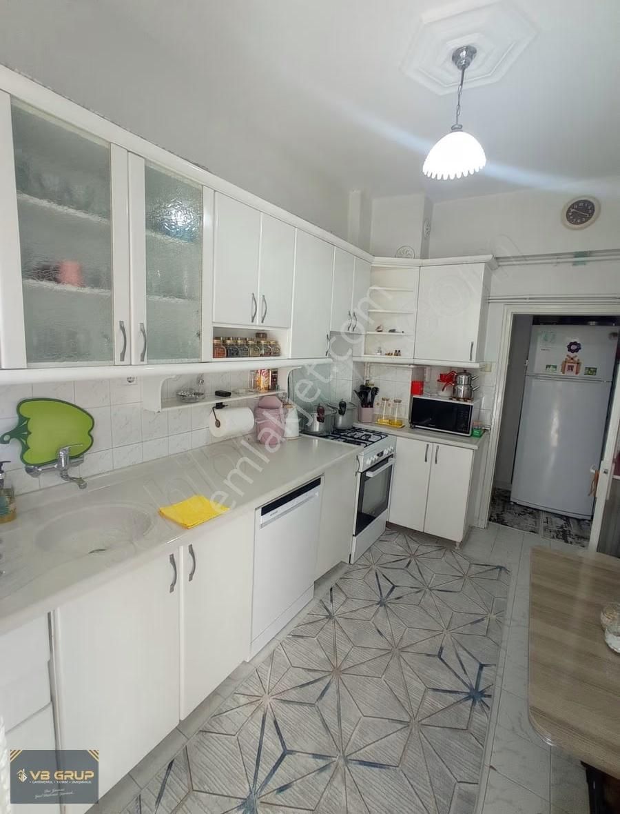 Hoca Ahmet Yesevi'de Satılık Fırsat Dairesi - Görsel 13