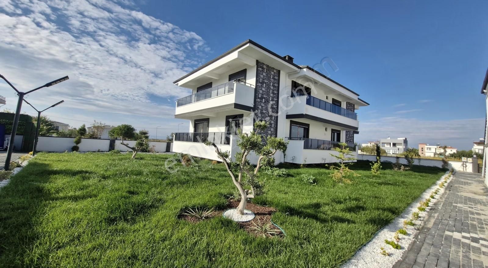 Gömeç Sahilde Site İçerisinde Yazlık Ve Kışlık1+1