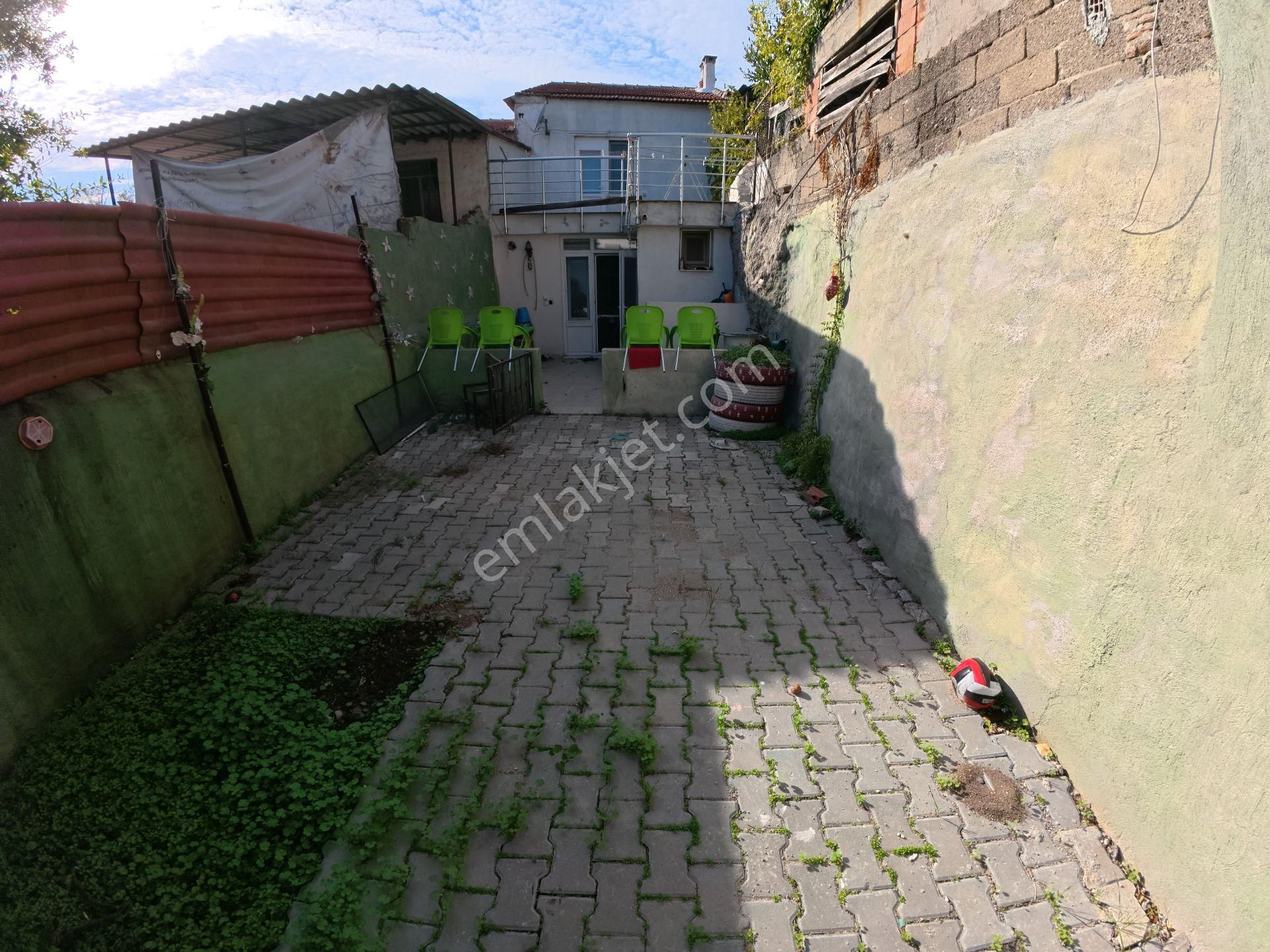 Merkezde Müstakil Masrafsız Satılık Bahçeli Kagir Ev - Görsel 8