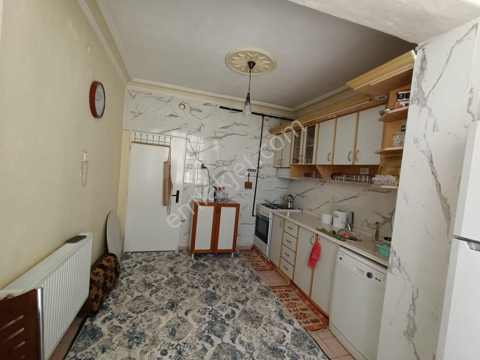 Selçuklu Kosova Mahallesin'de Alsata,yatırama,oturuma Uygun 3+1 Daire