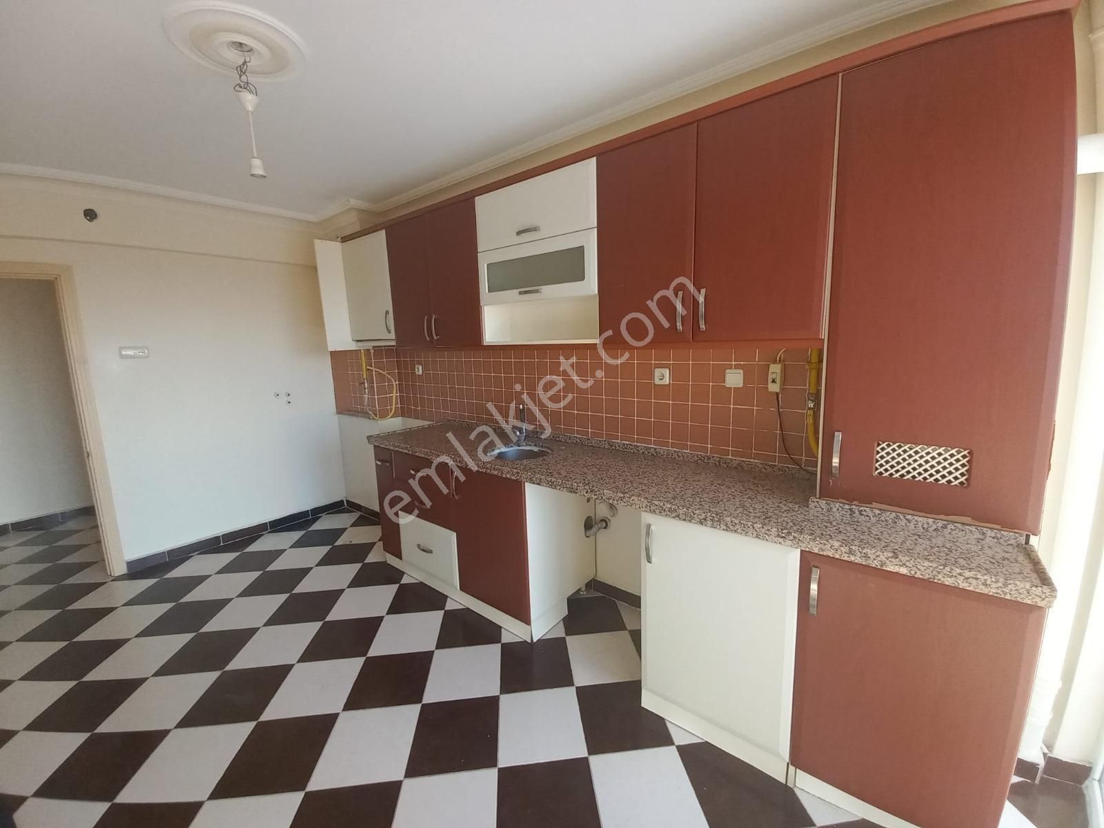 Köken Emlaktan Ankara Yolu Üzerinde Satılık Geniş 4+1 Daire - Görsel 14