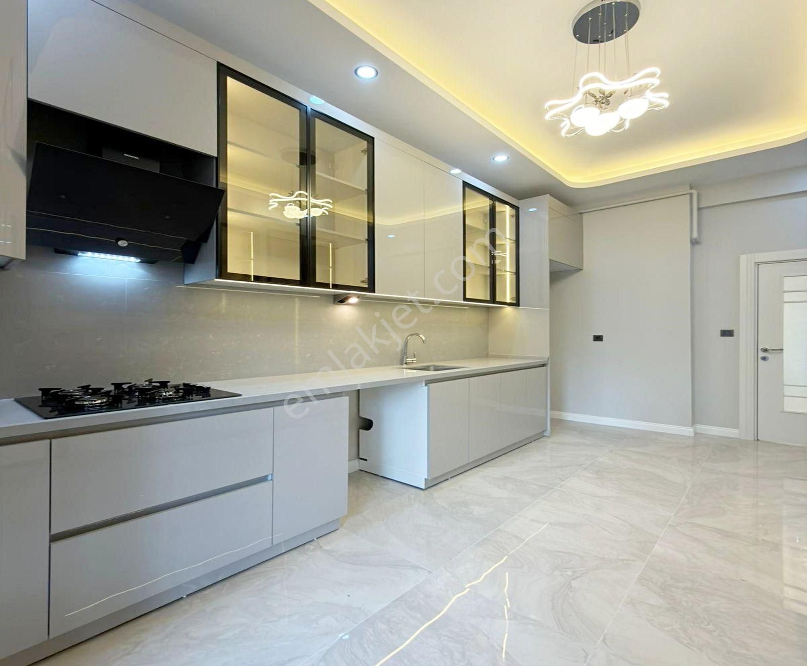 Beylikdüzü Beykent Metrobüse Yakın Geniş M2 Full Dekorlu Daire - Görsel 17