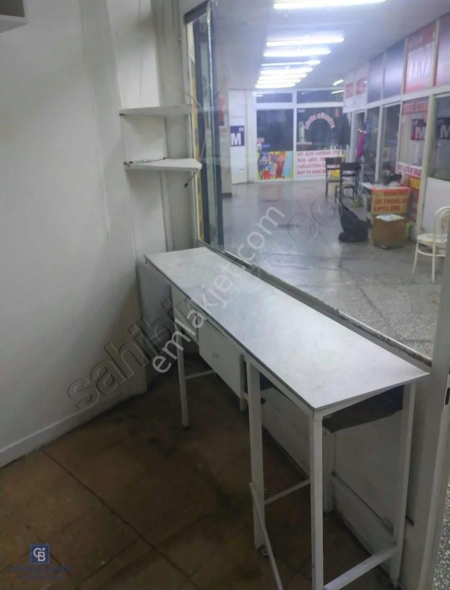 Cb Elitten Öztuğ Pasajında İzmir 1.caddesinde Satılık Dükkan