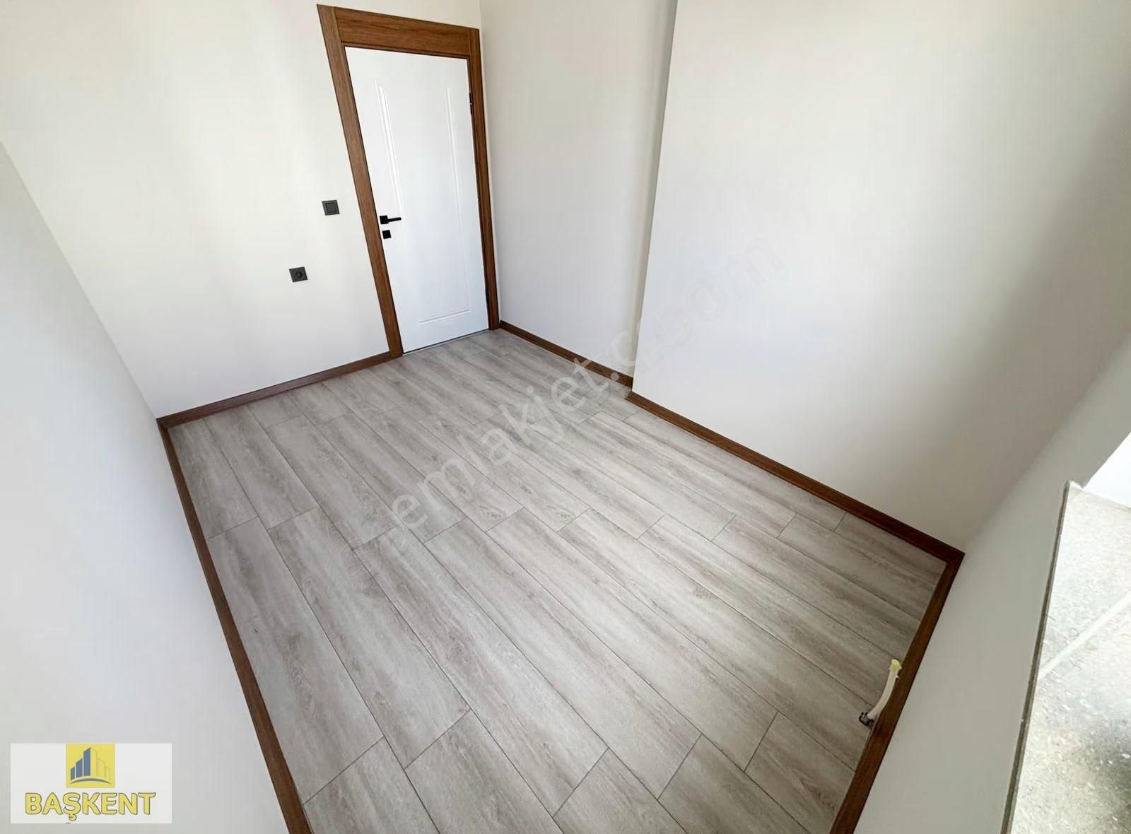 Başkent Gayrimenkul'den Geniş Aileler İçin Ara Katta Lüks 3+1 Ev - Görsel 31