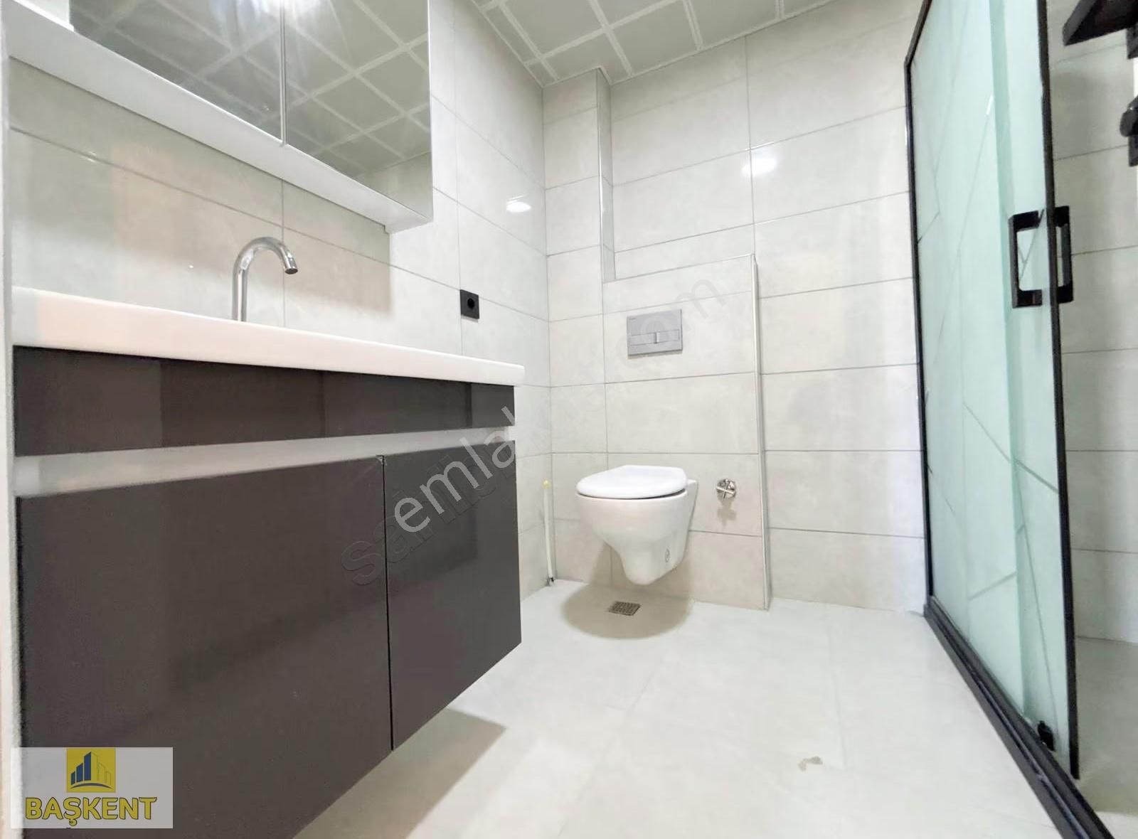 Başkent Gayrimenkul'den Geniş Aileler İçin Ara Katta Lüks 3+1 Ev - Görsel 29