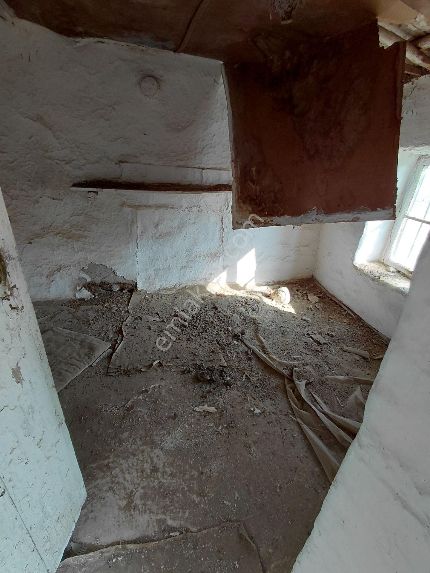 Sarıalan Köyünde Satılık 185 M2 Arsalı Müstakil Ev 1.150.000 Tl - Görsel 5