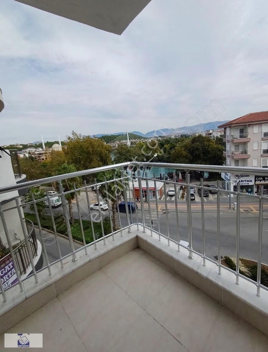Hastane Caddesi Merkezı Konum Da Irmak Manzaralı Kiralık Daire
