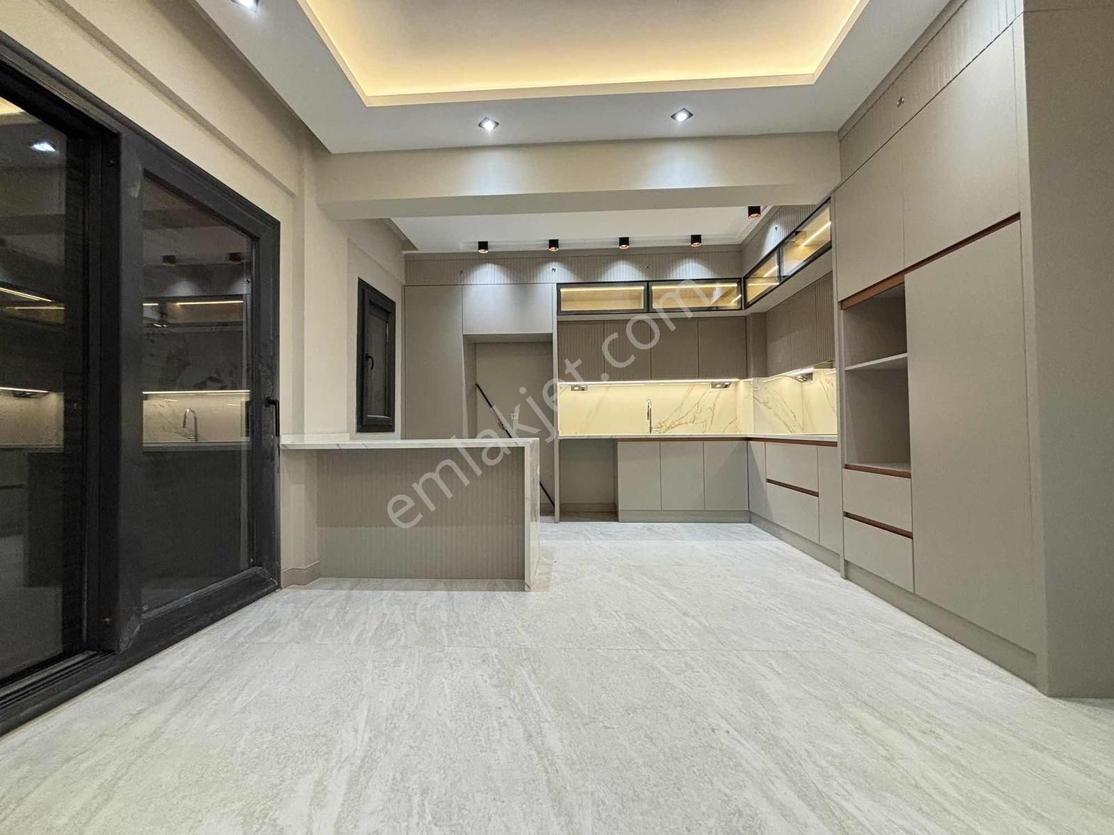 Demirlerden Yenişafakta Giyinme Odalı Ebeveyn Banyolu Lüks 3,5+1 - Görsel 13