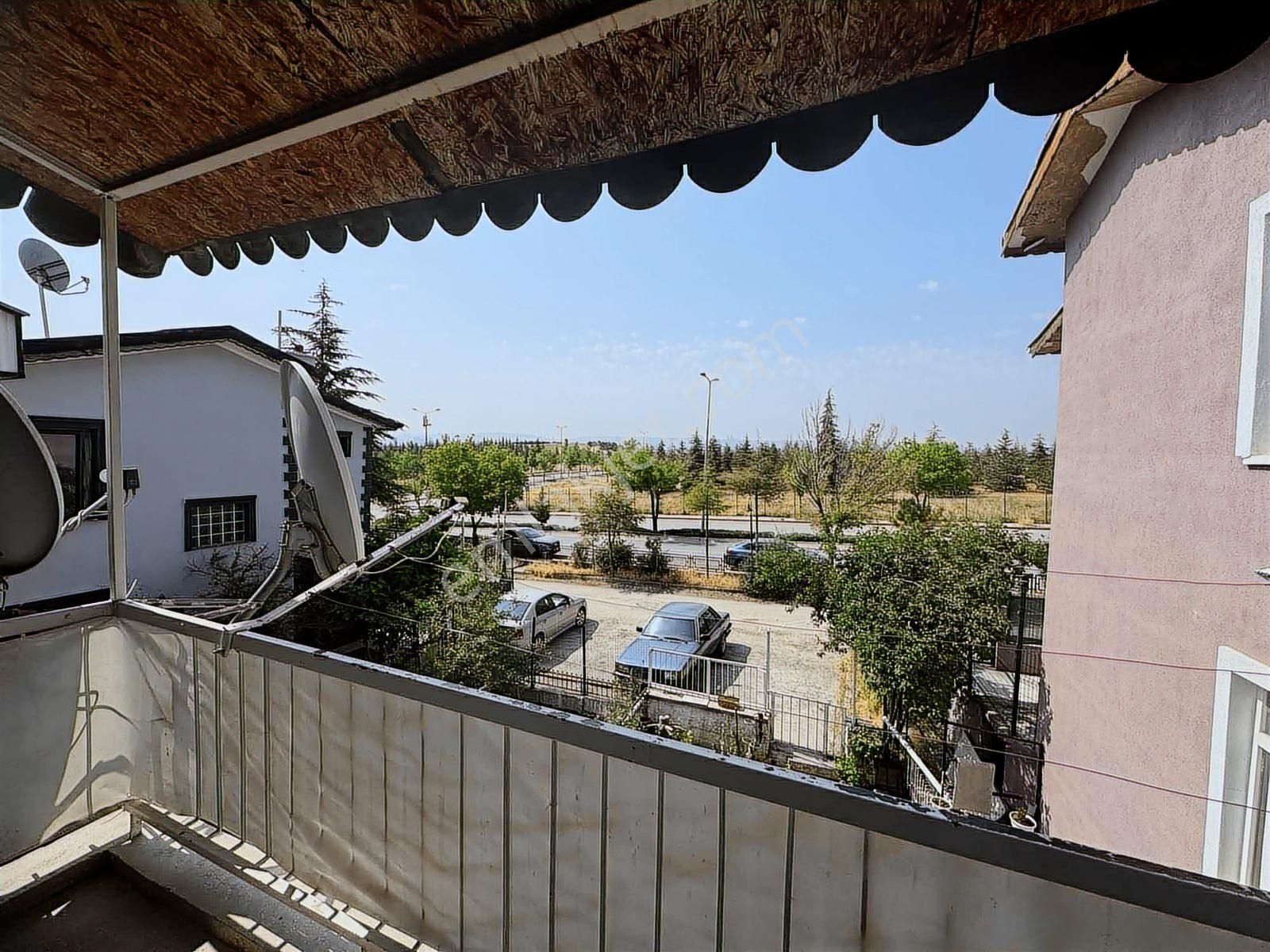 Batıkent 3+2 Çift Girişli Bahçeli Orman Manzaralı Villa - Görsel 13