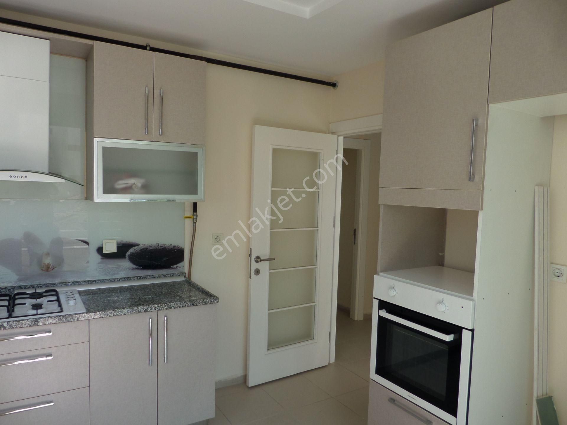 100.yılda,3.kat,3+1,kapalı Mutfaklı Doğalgazlı Kiralık Daire - Görsel 3