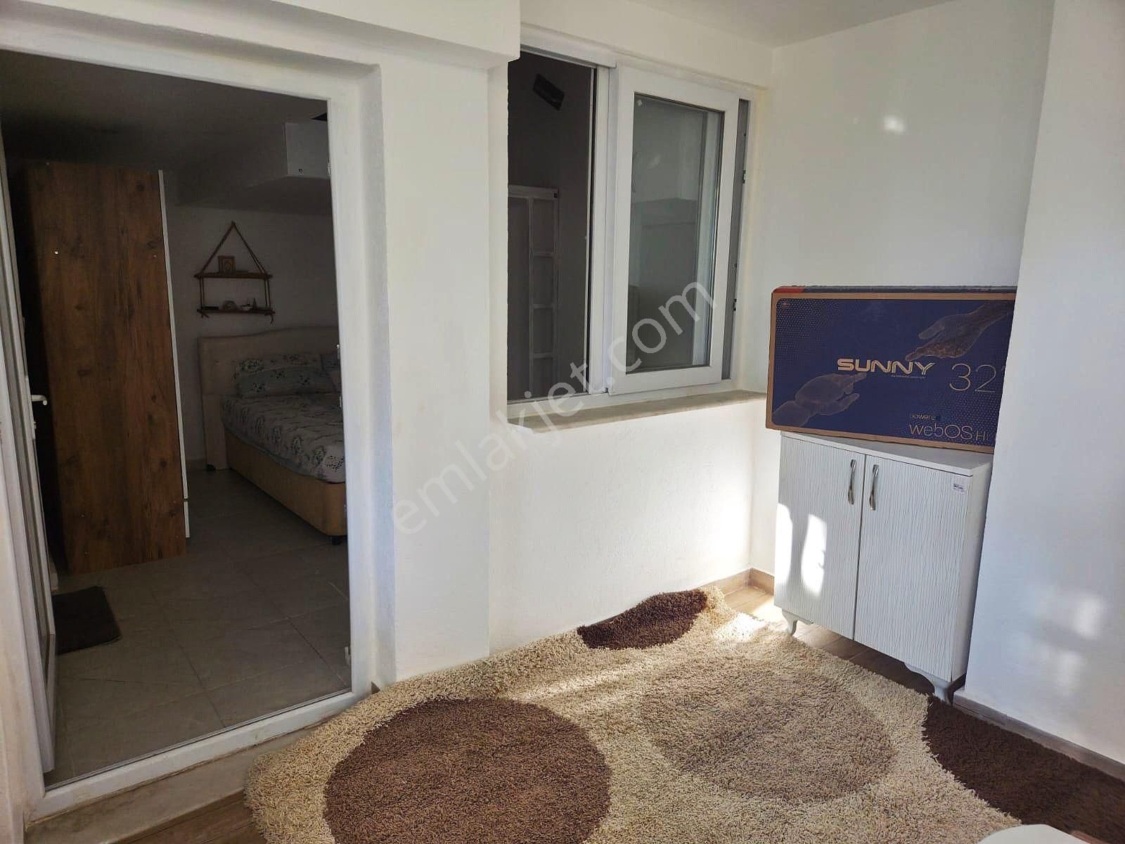 Bodrum Cevatşakir Mah. Yeni Daire, Yıllık Kiralık 1+1 Eşyalı - Görsel 4