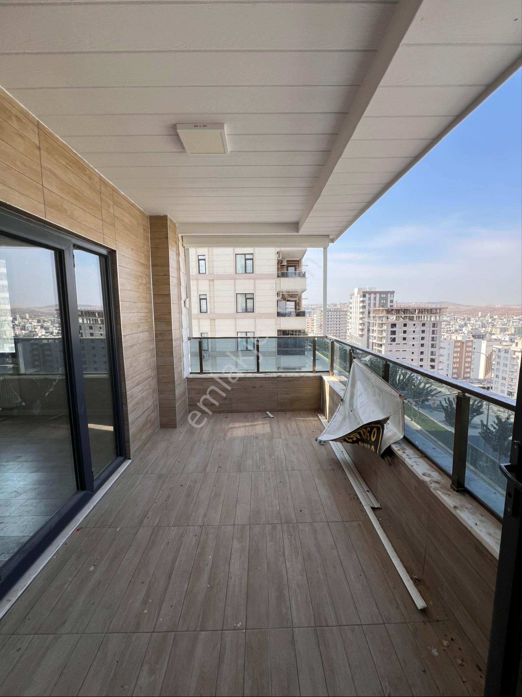 Eksper'den 2.35 Metre Yol Üzeri 4+1 Ultra Lüks Ara Kat Daire! - Görsel 15