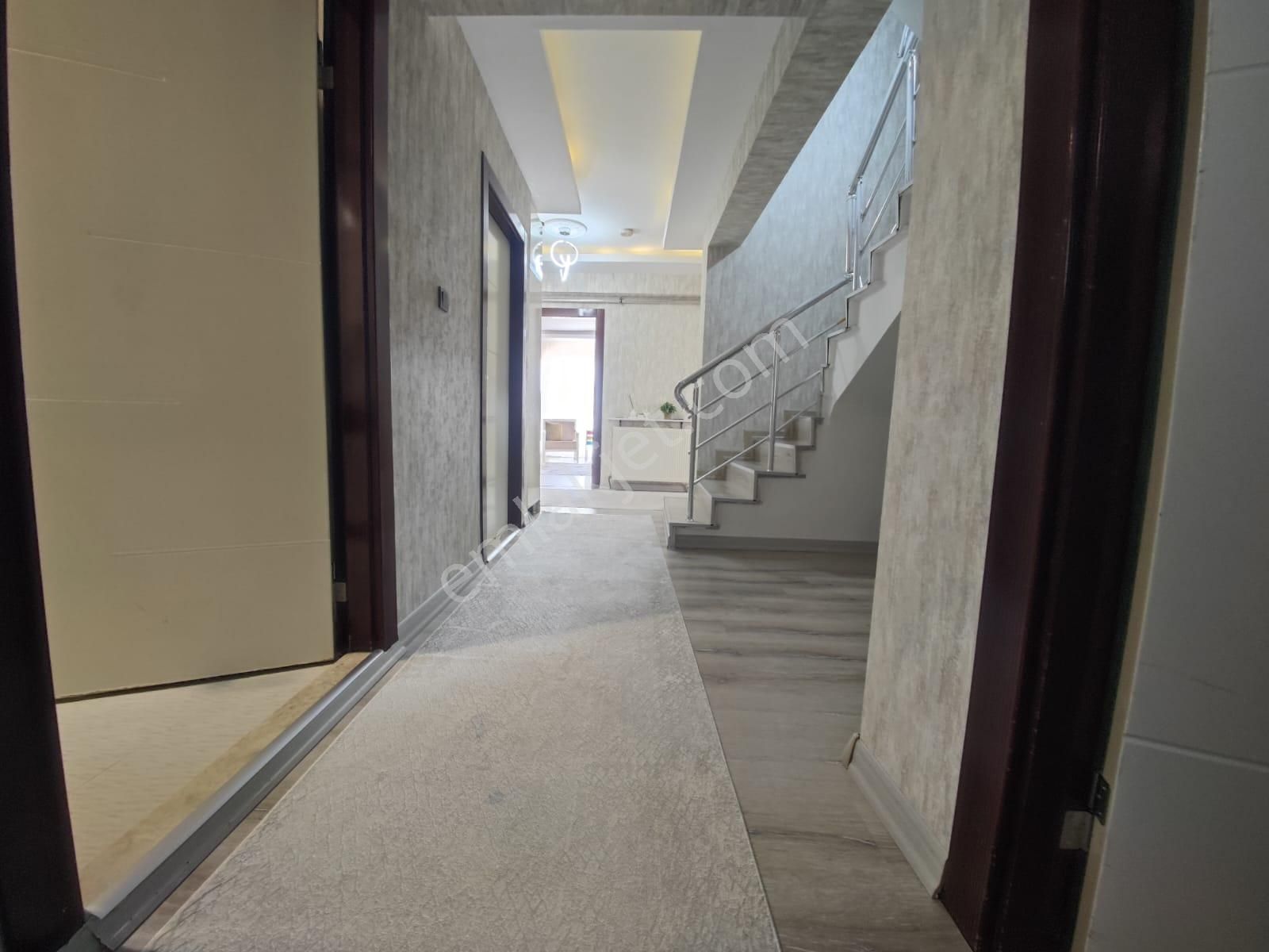 Yayla Mahallesi'nde Full+full Yapılı 6+1 Teras Dubleks! - Görsel 22