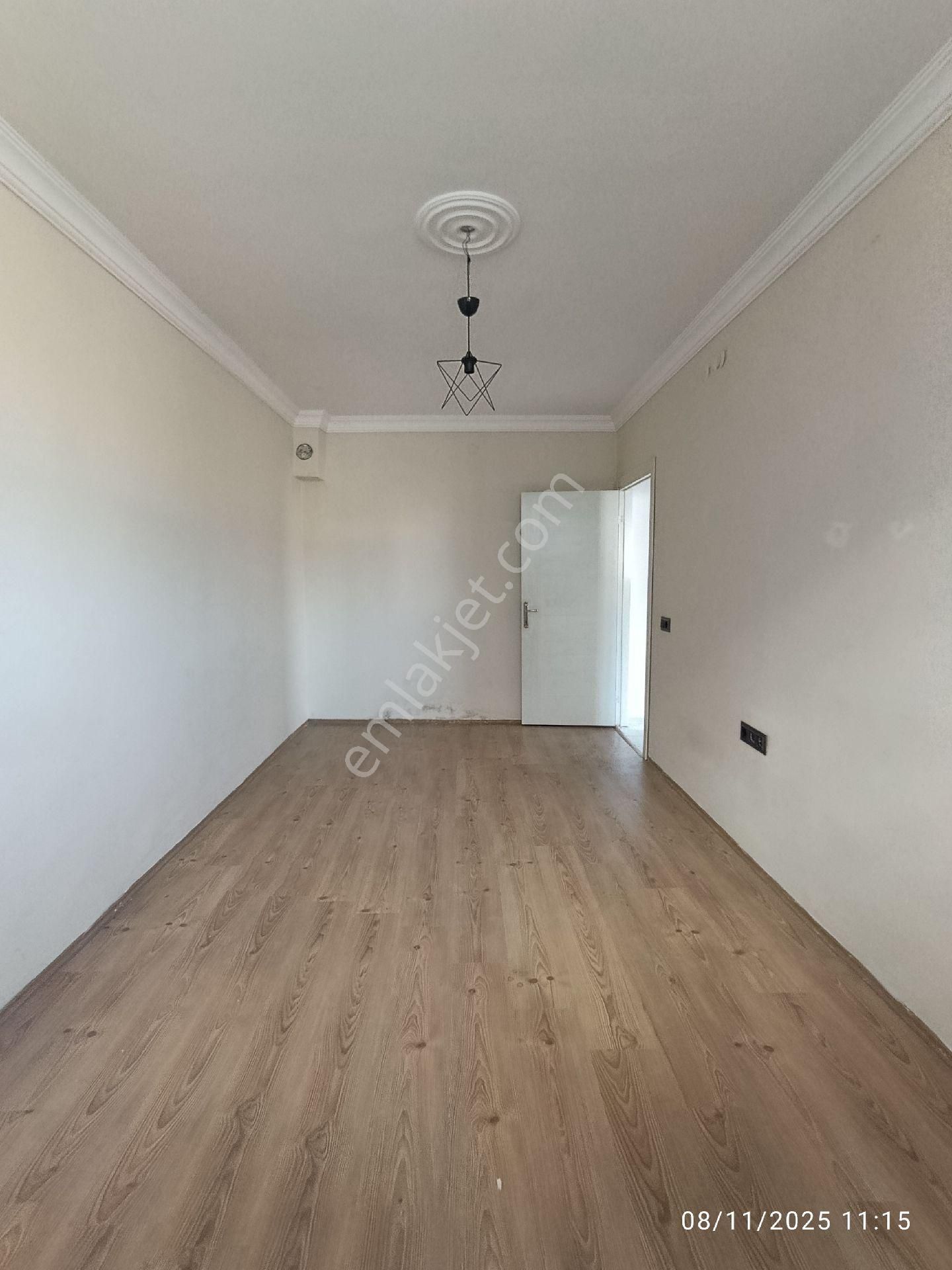 Çamlıca Mahallesinde Kiralık 2+1 Daire - Görsel 6