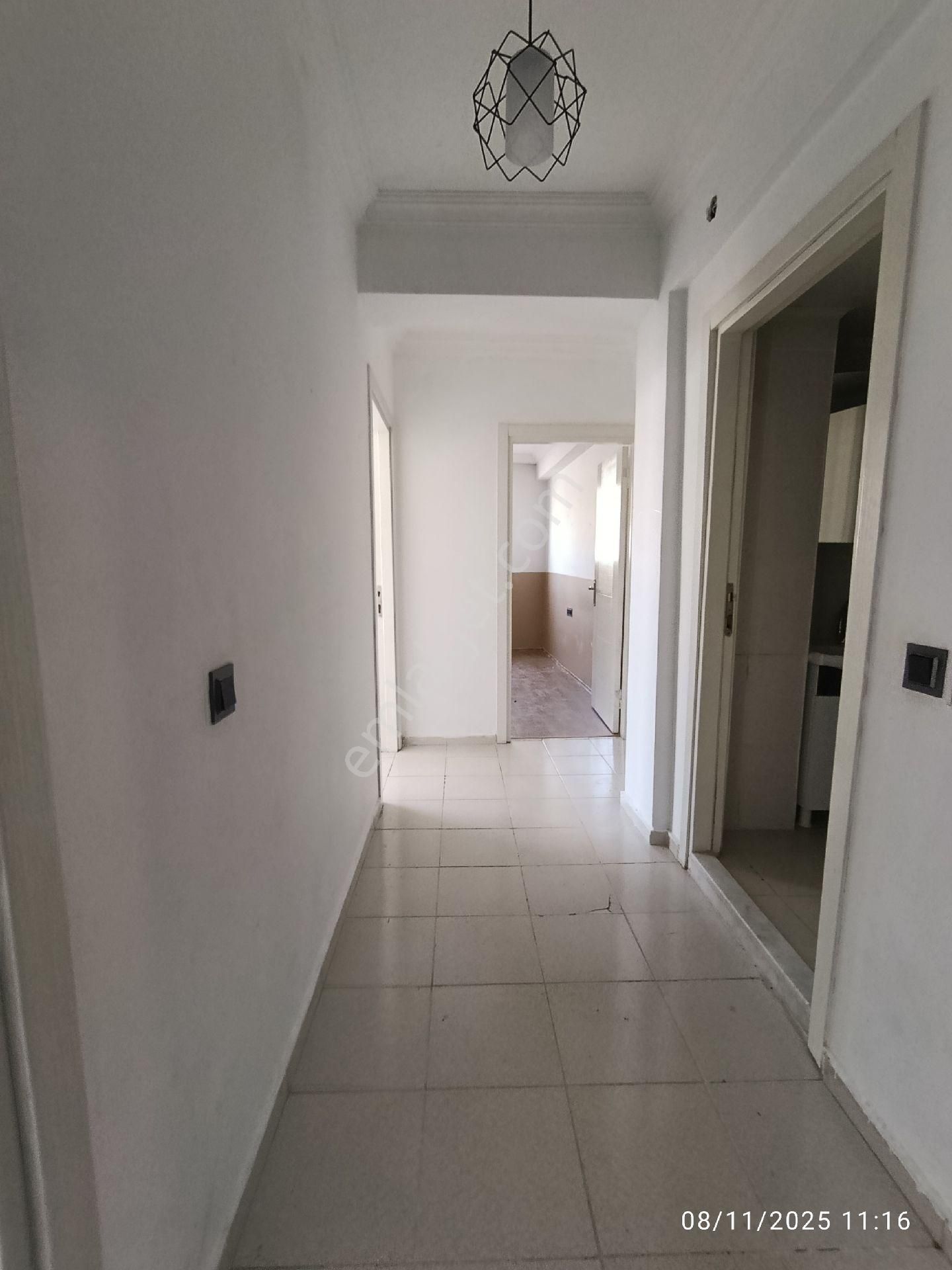 Çamlıca Mahallesinde Kiralık 2+1 Daire - Görsel 10