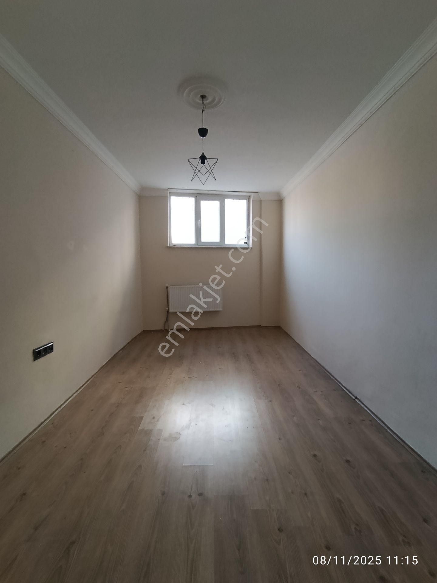 Çamlıca Mahallesinde Kiralık 2+1 Daire - Görsel 5