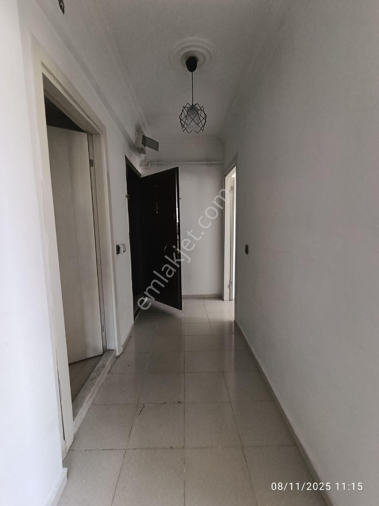 Çamlıca Mahallesinde Kiralık 2+1 Daire - Görsel 3