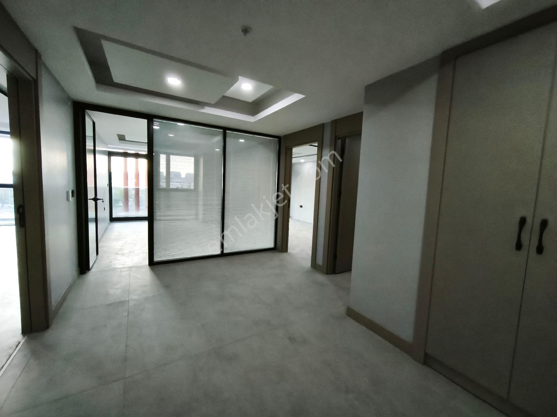 Premardan Kantar Plaza Da Satılık 2+1 Buro - Görsel 12