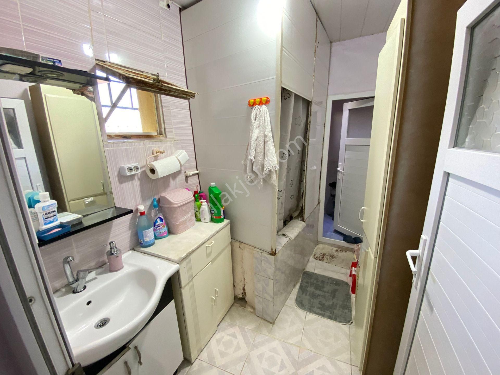 Acill Konak İsmetpaşa Mah.de Gürçeşme Yakını 2 Katlı Satılık Müstakil Ev - Görsel 15