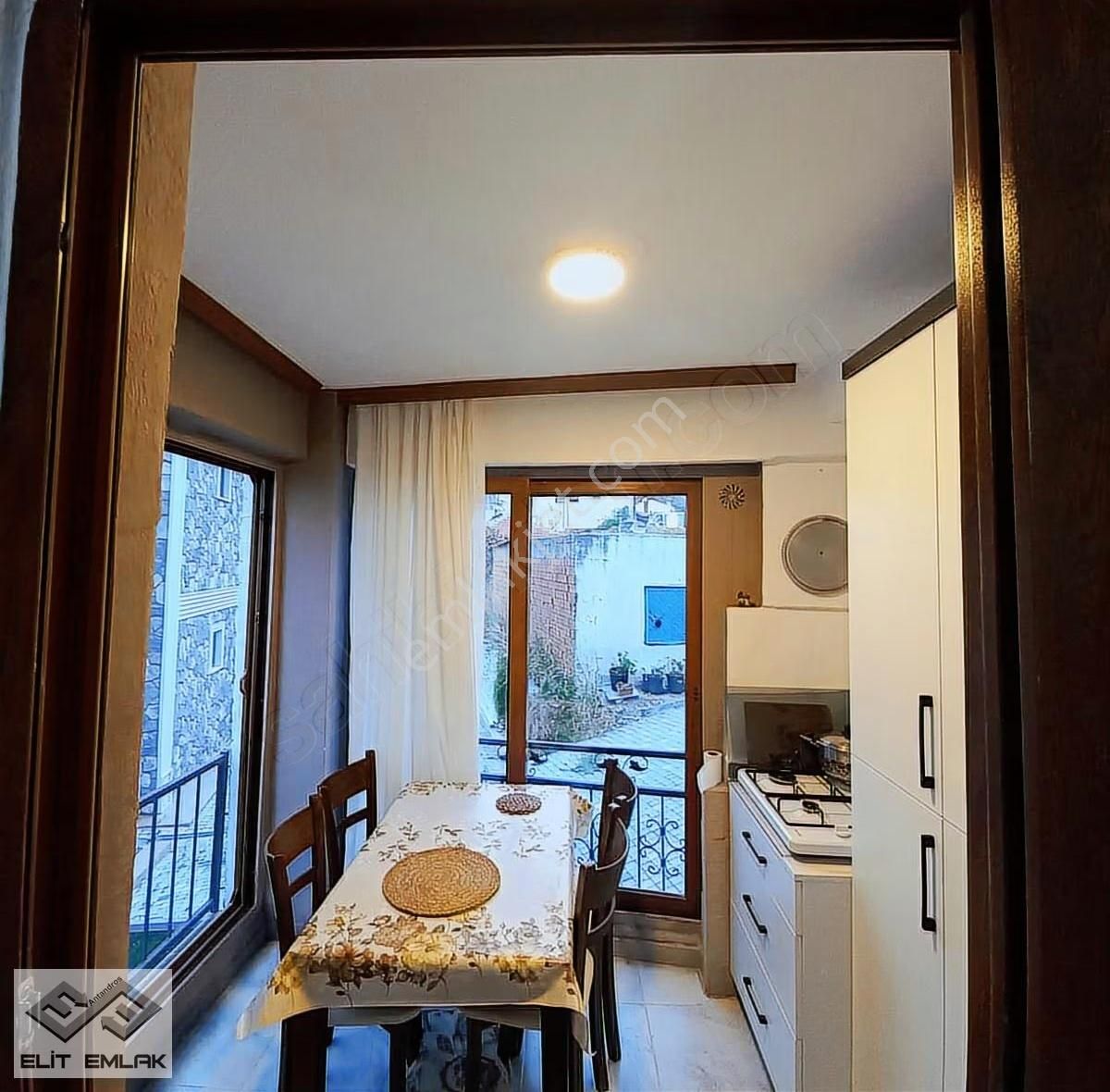 Altınoluk Köyünde Deniz Manzaralı Uygun Fiyata Villa - Görsel 4