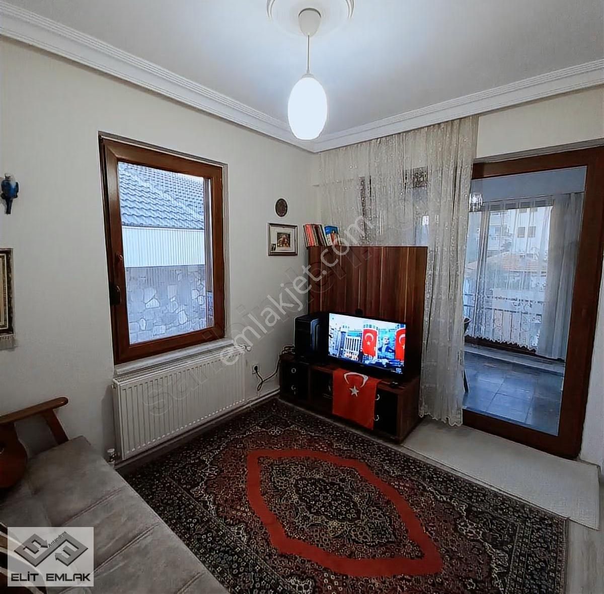 Altınoluk Köyünde Deniz Manzaralı Uygun Fiyata Villa - Görsel 15