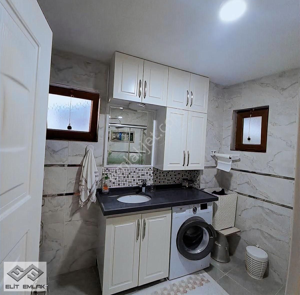 Altınoluk Köyünde Deniz Manzaralı Uygun Fiyata Villa - Görsel 8