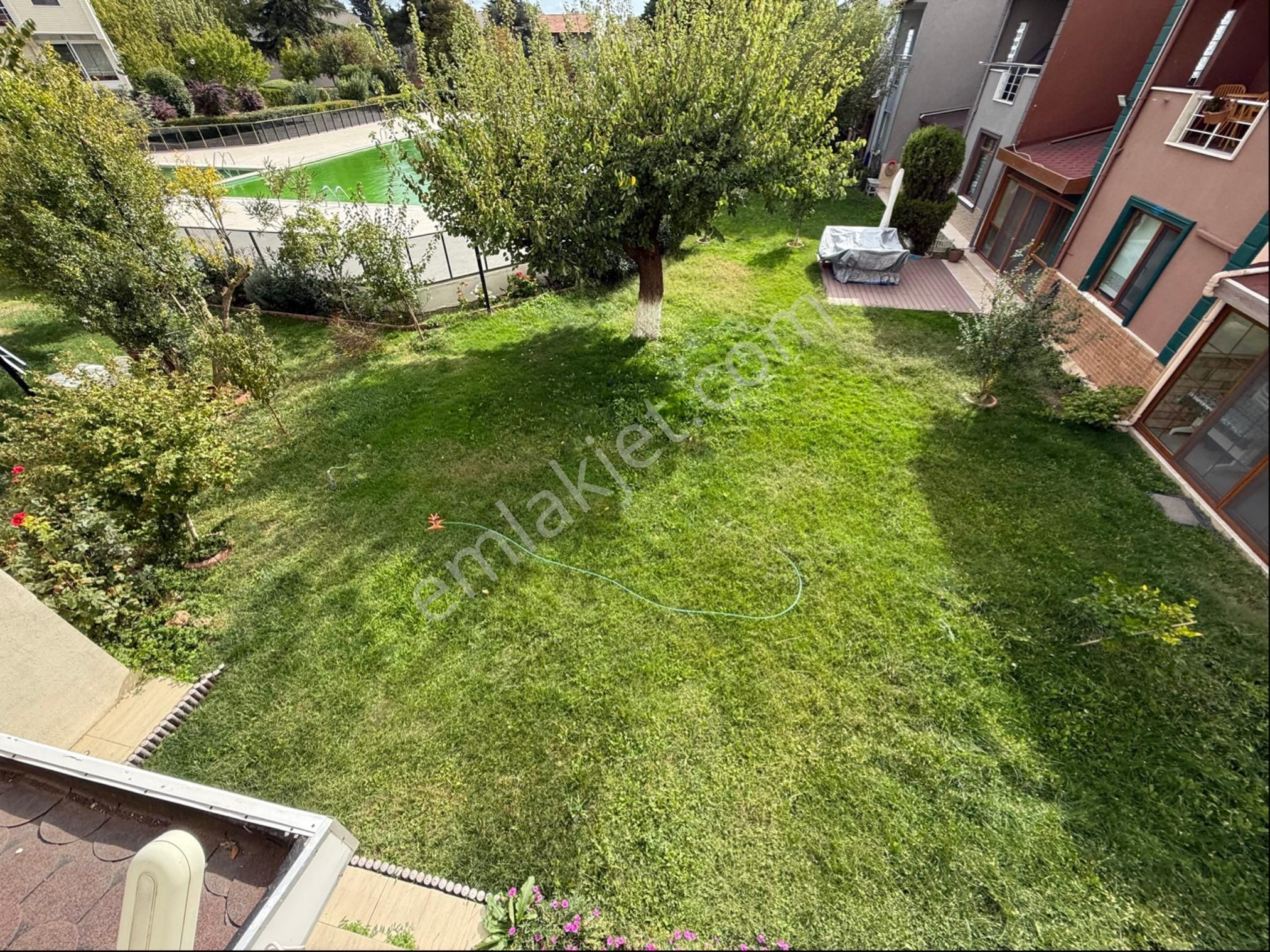 Emlak Konutların Sitesinde 4+1 Havuzlu Satılık Villa - Görsel 24