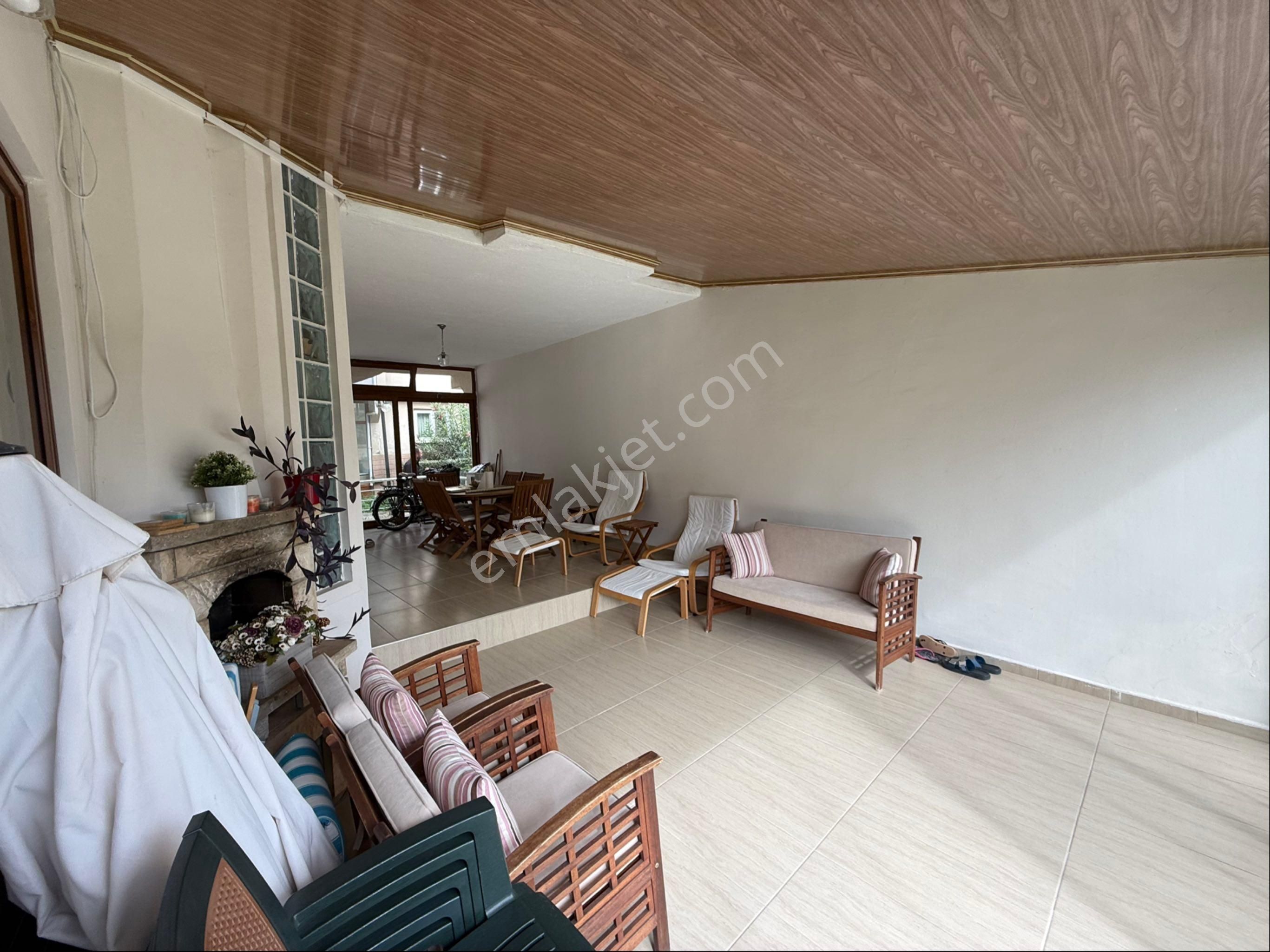 Emlak Konutların Sitesinde 4+1 Havuzlu Satılık Villa - Görsel 26