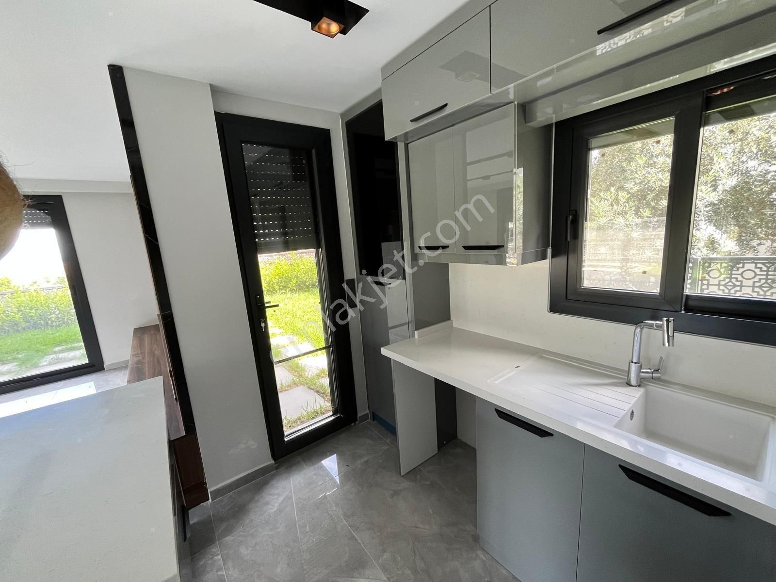 4+1 Full Deniz Manzaralı Tek Müstekil Villa - Görsel 12