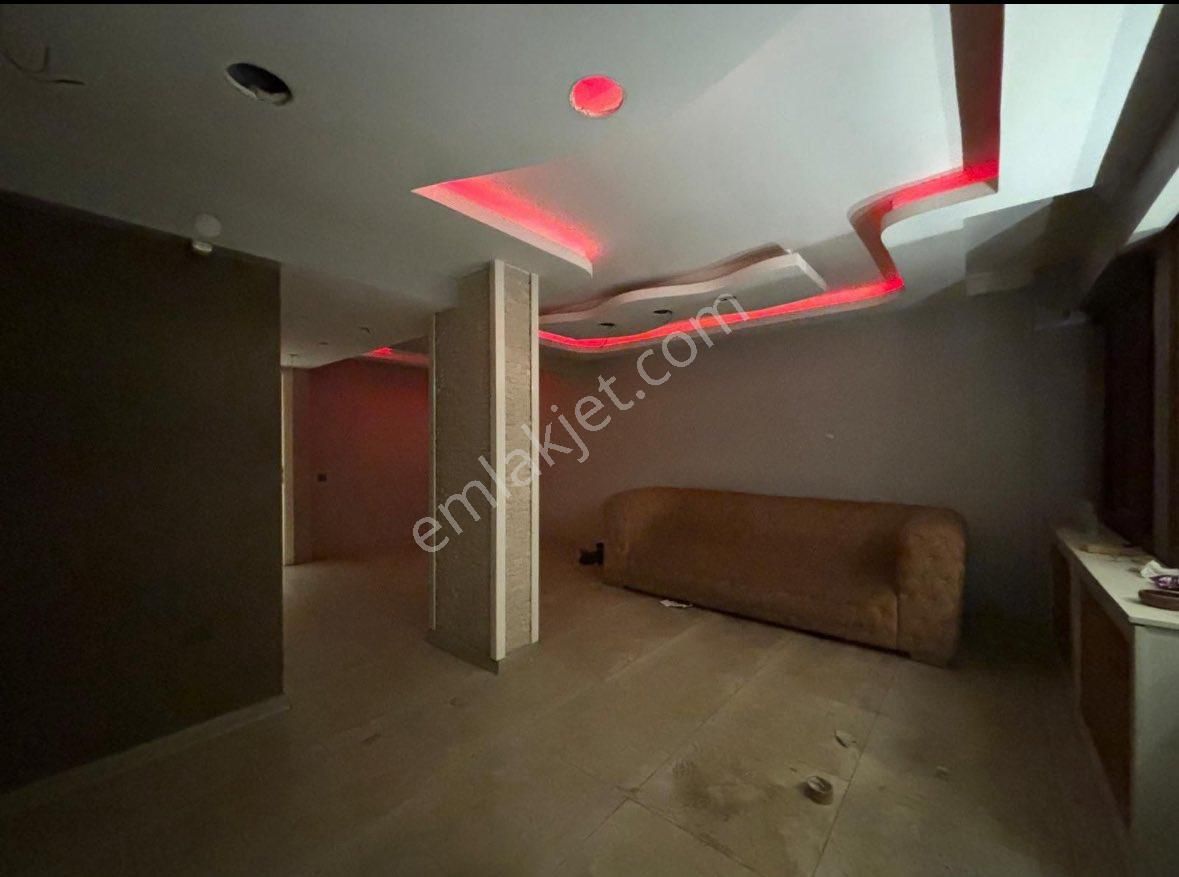 Alsancak Kordonda Deniz Manzaralı 175m2 5.kat Kiralık İş Yeri - Görsel 11