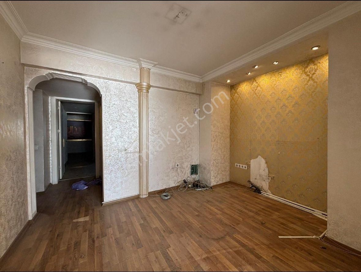 Alsancak Kordonda Deniz Manzaralı 175m2 5.kat Kiralık İş Yeri - Görsel 6