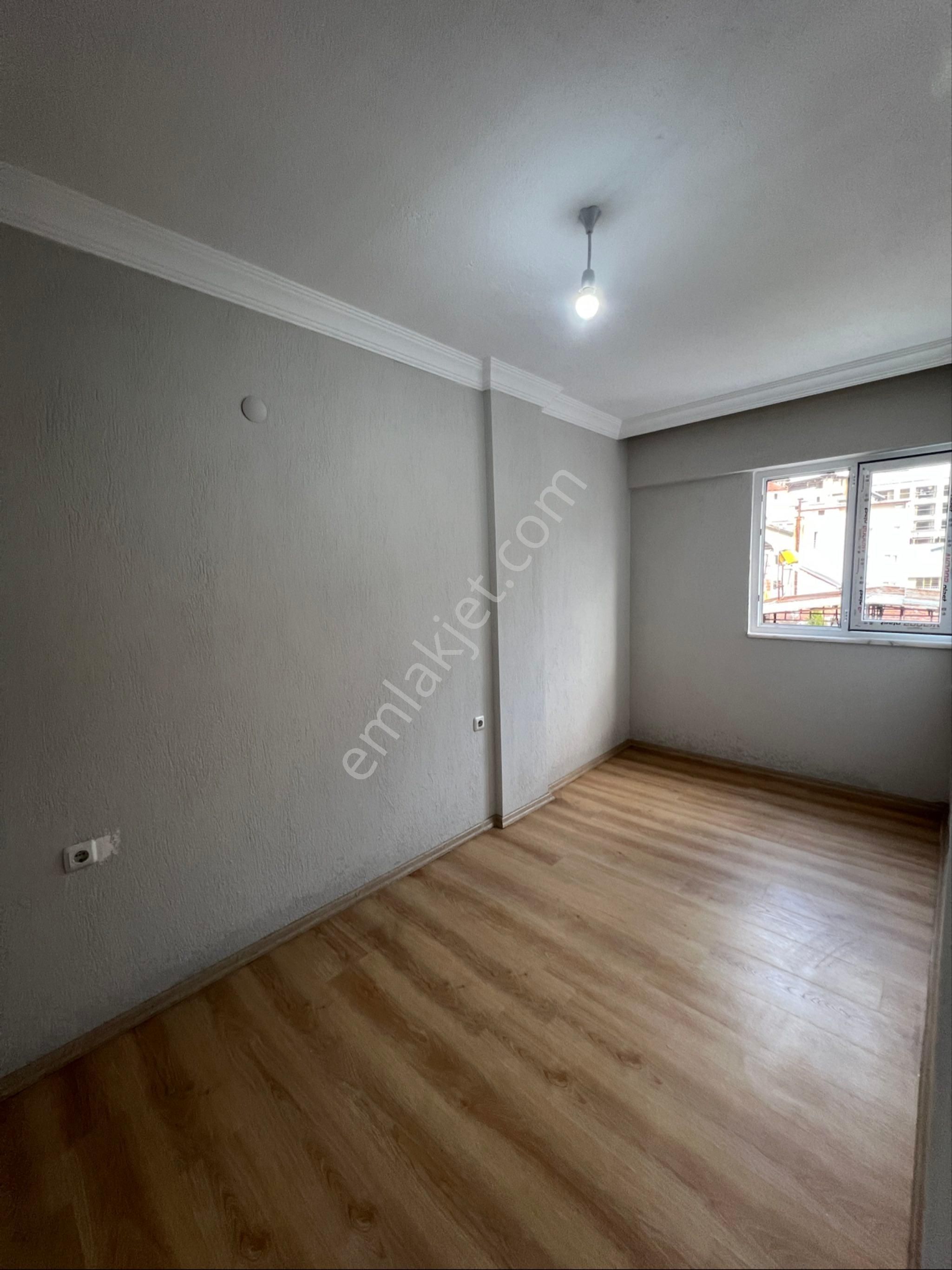 Kat Mülkiyetli Kampüs Dibi Apt. Yönetimli Düzgün Bina 1+1 Daireler - Görsel 4