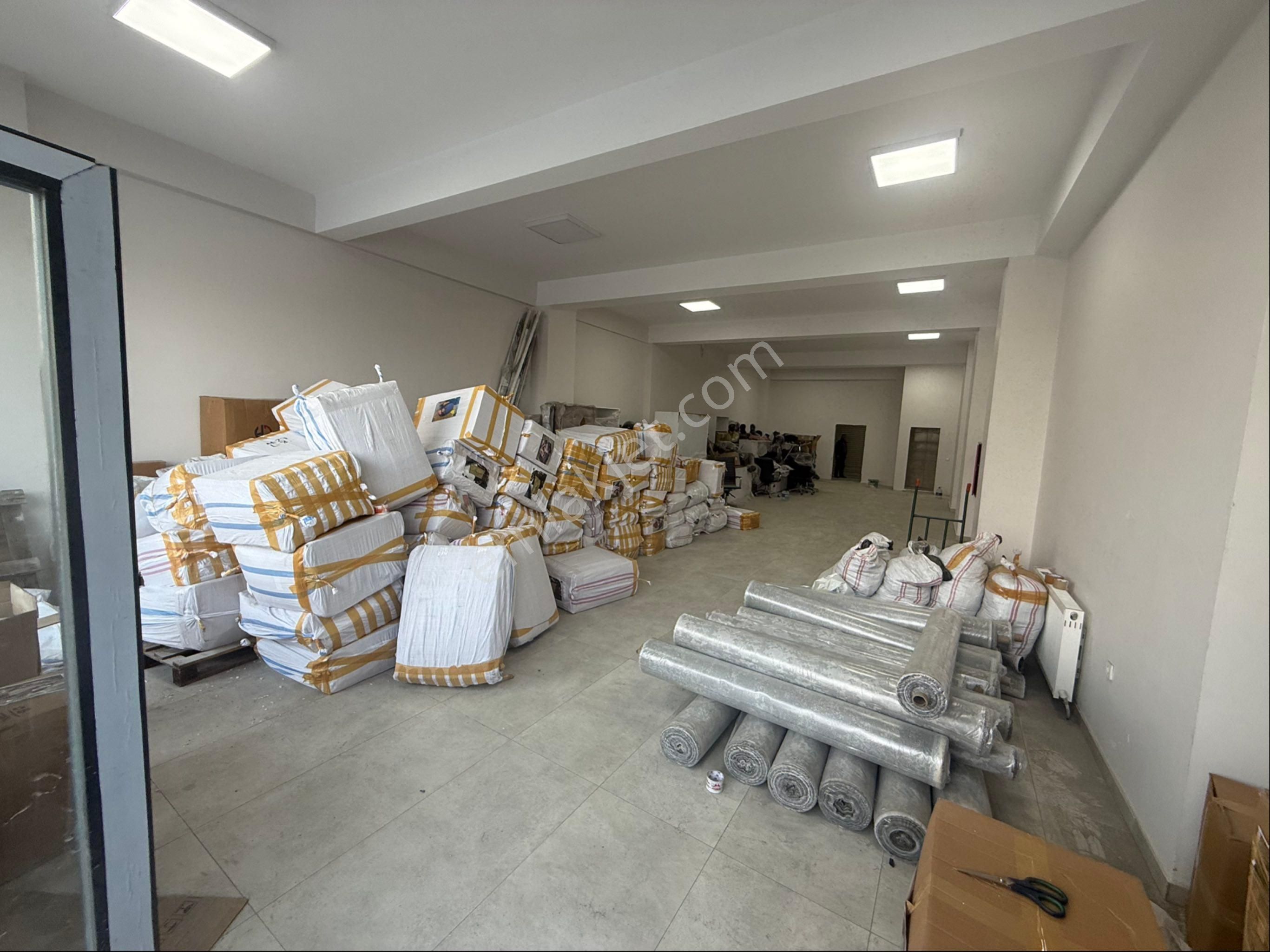 Malkoçoğlu Tramvaya Cephe 300 M2 4.5 Tavan Yüksekliği Düz Giriş Kiralık Dükkan Mağaza İş Yeri - Görsel 2