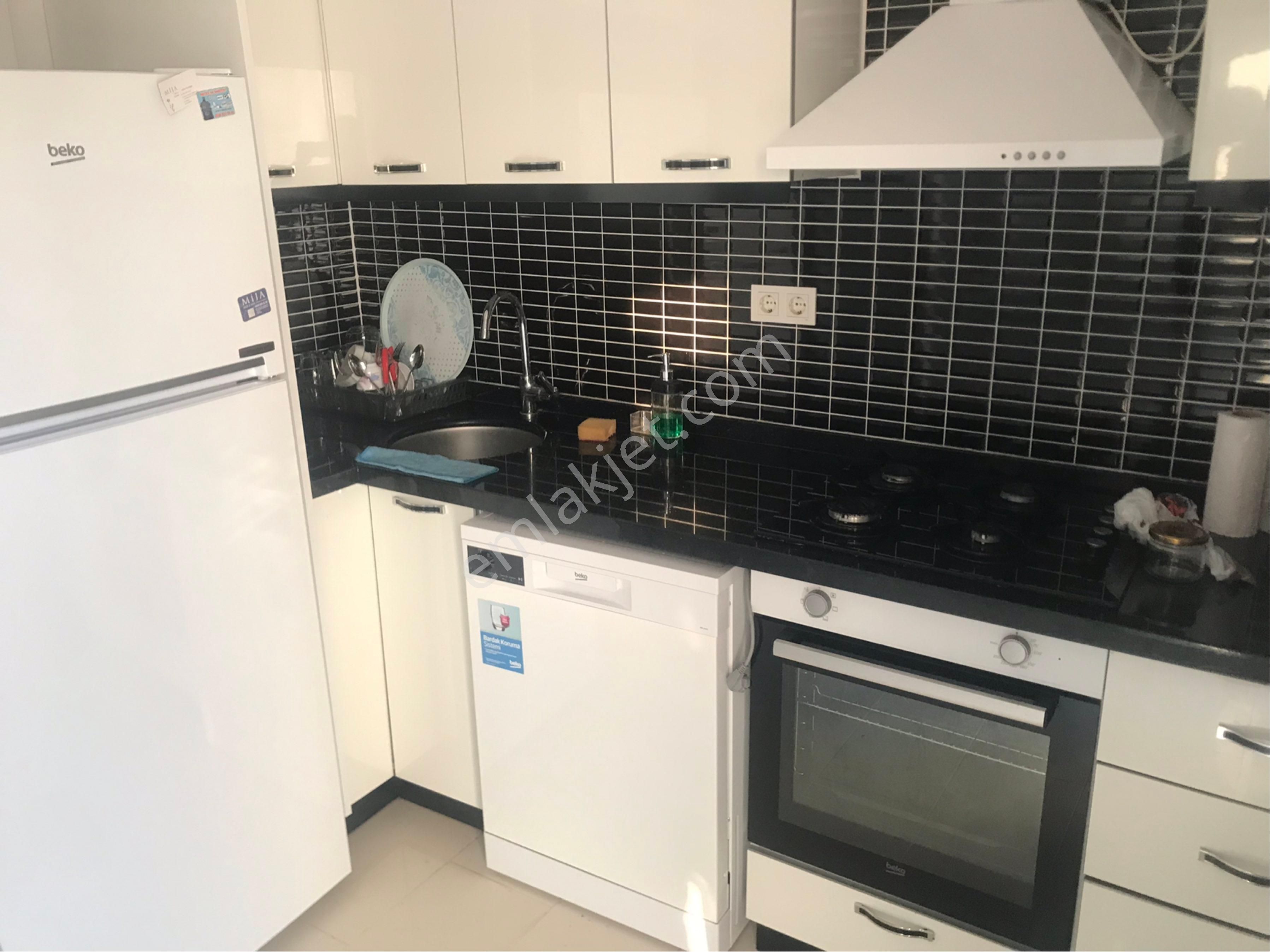 Çekmeköy Taşdelen Kiiralık 2+1 Eşyalı Daire Asansörlü - Görsel 3