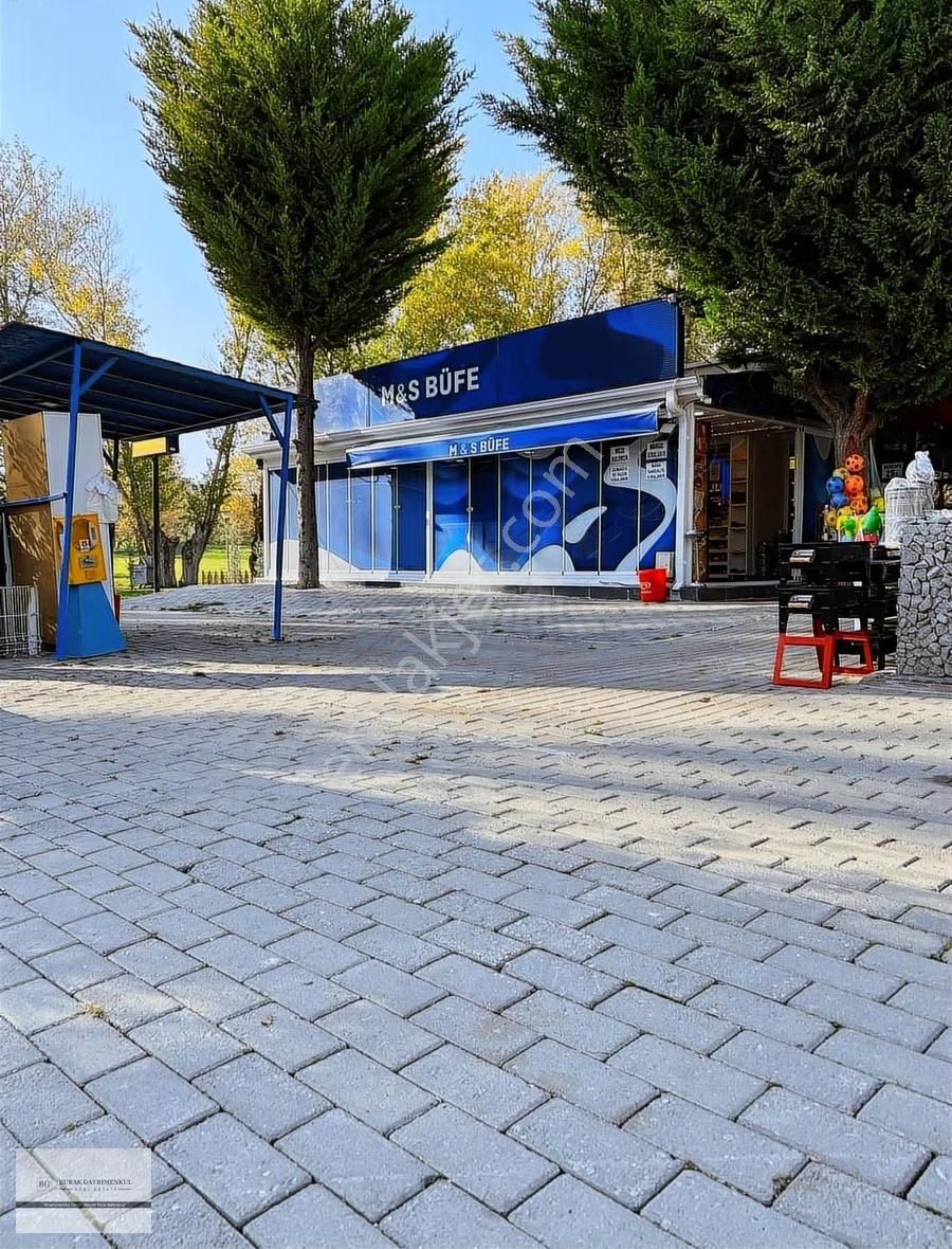 Yakacık Mesire Alanında Yüksek Bütçeli Büfe