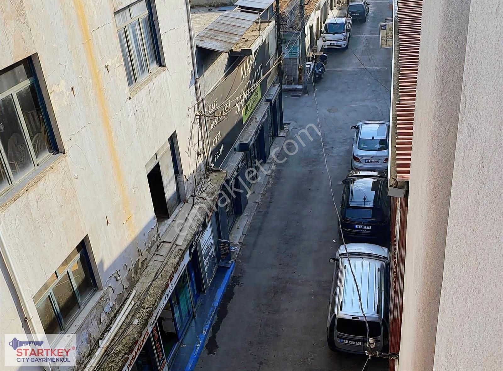 İzmir Karabağlar Mobilyacıların Kalbinde Satılık 4 Katlı Mağaza - Görsel 14