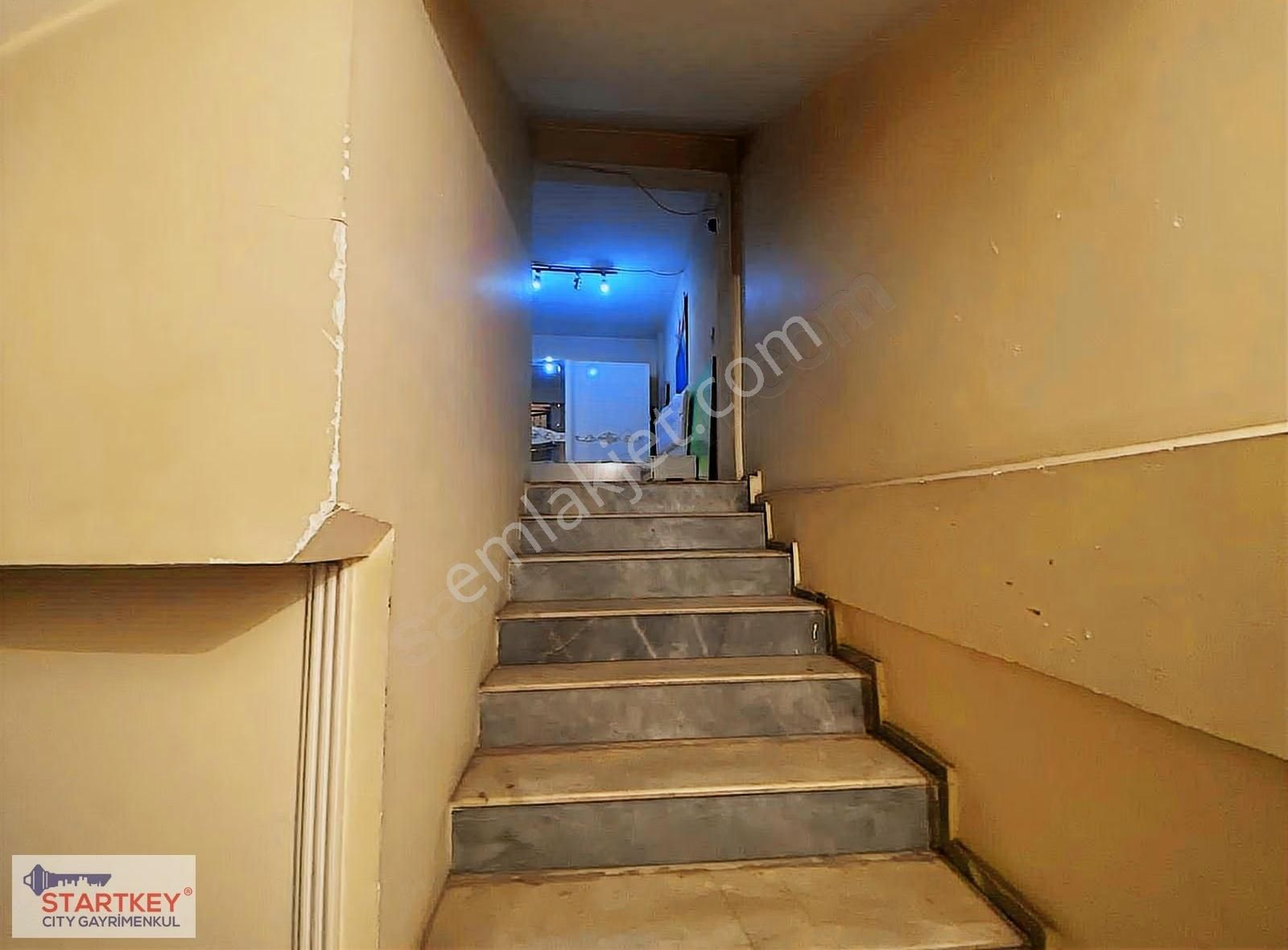 İzmir Karabağlar Mobilyacıların Kalbinde Satılık 4 Katlı Mağaza - Görsel 22