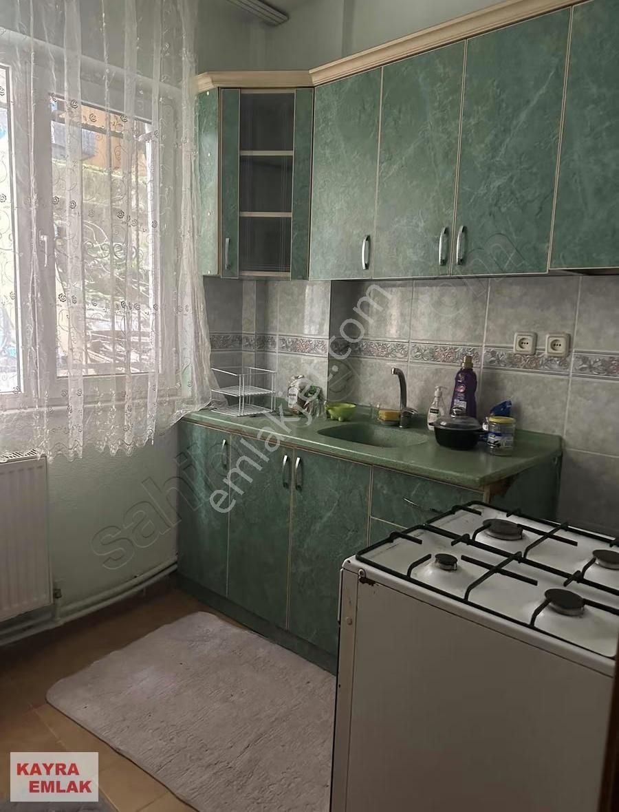 Şinasi Kurşun Caddesi Baydarlar Yakını Giriş Kat