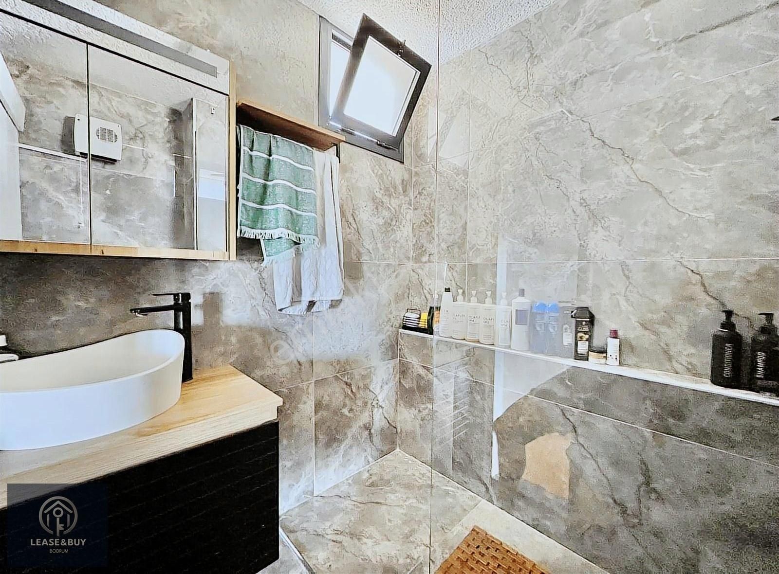 Bodrum Bagla`da Deniz Manzaralı 3+1 Triplex Villa - Görsel 34