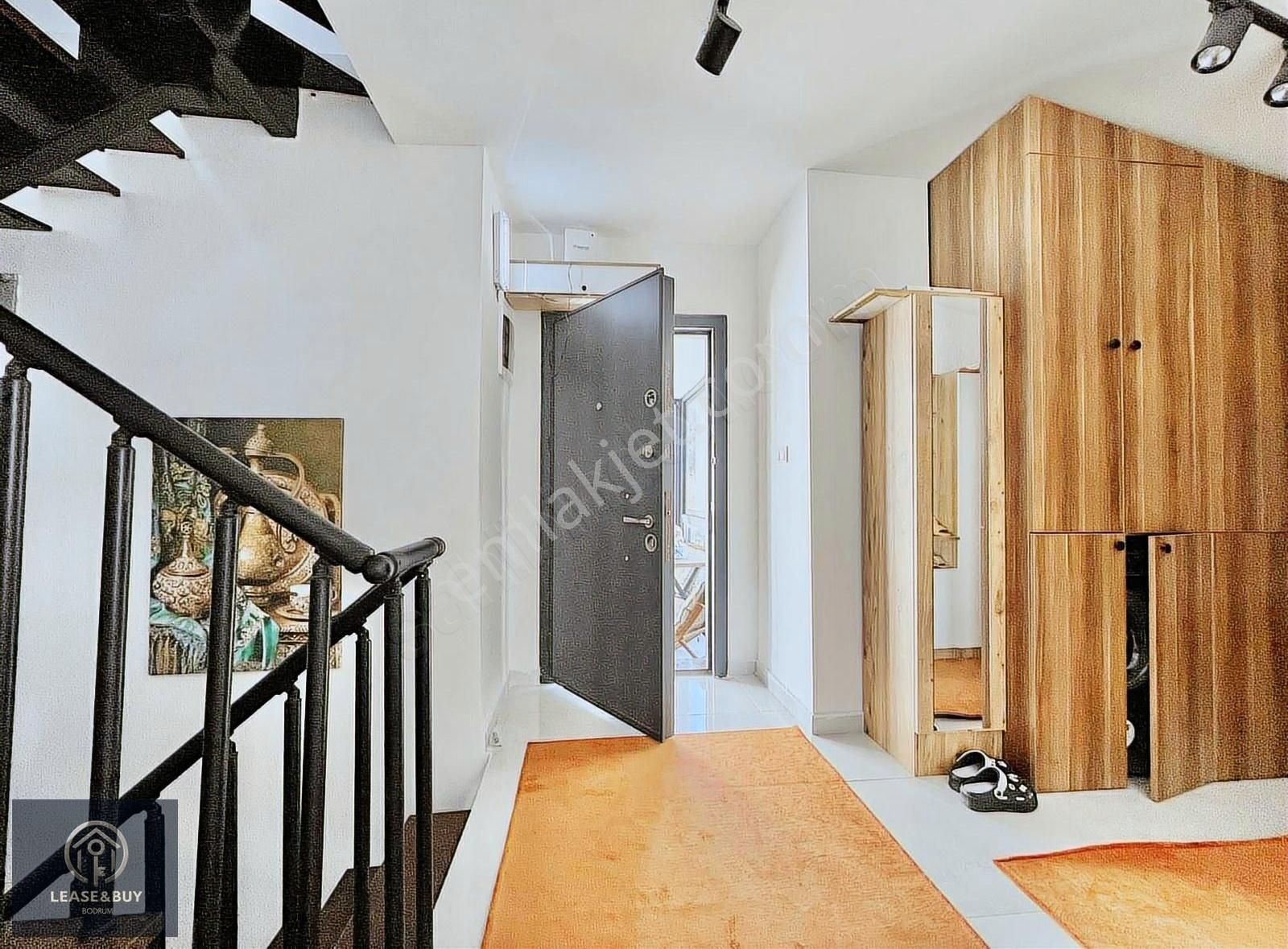 Bodrum Bagla`da Deniz Manzaralı 3+1 Triplex Villa - Görsel 5