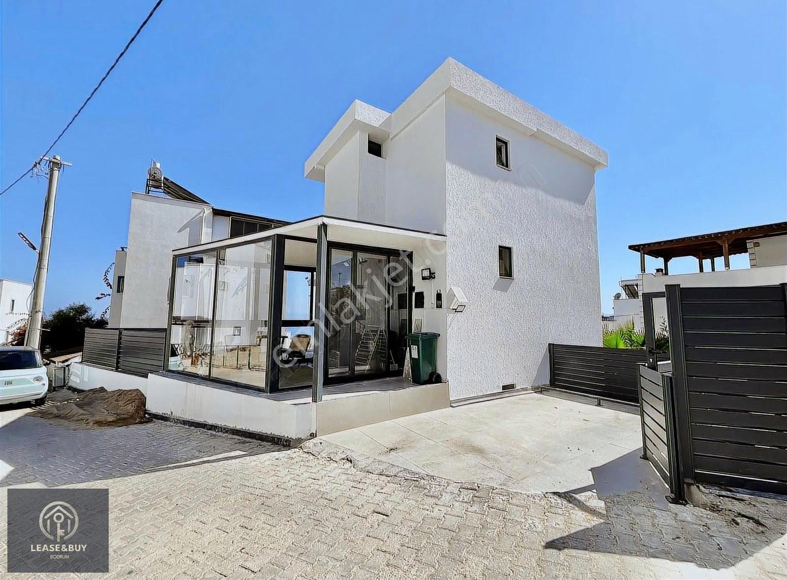 Bodrum Bagla`da Deniz Manzaralı 3+1 Triplex Villa - Görsel 4