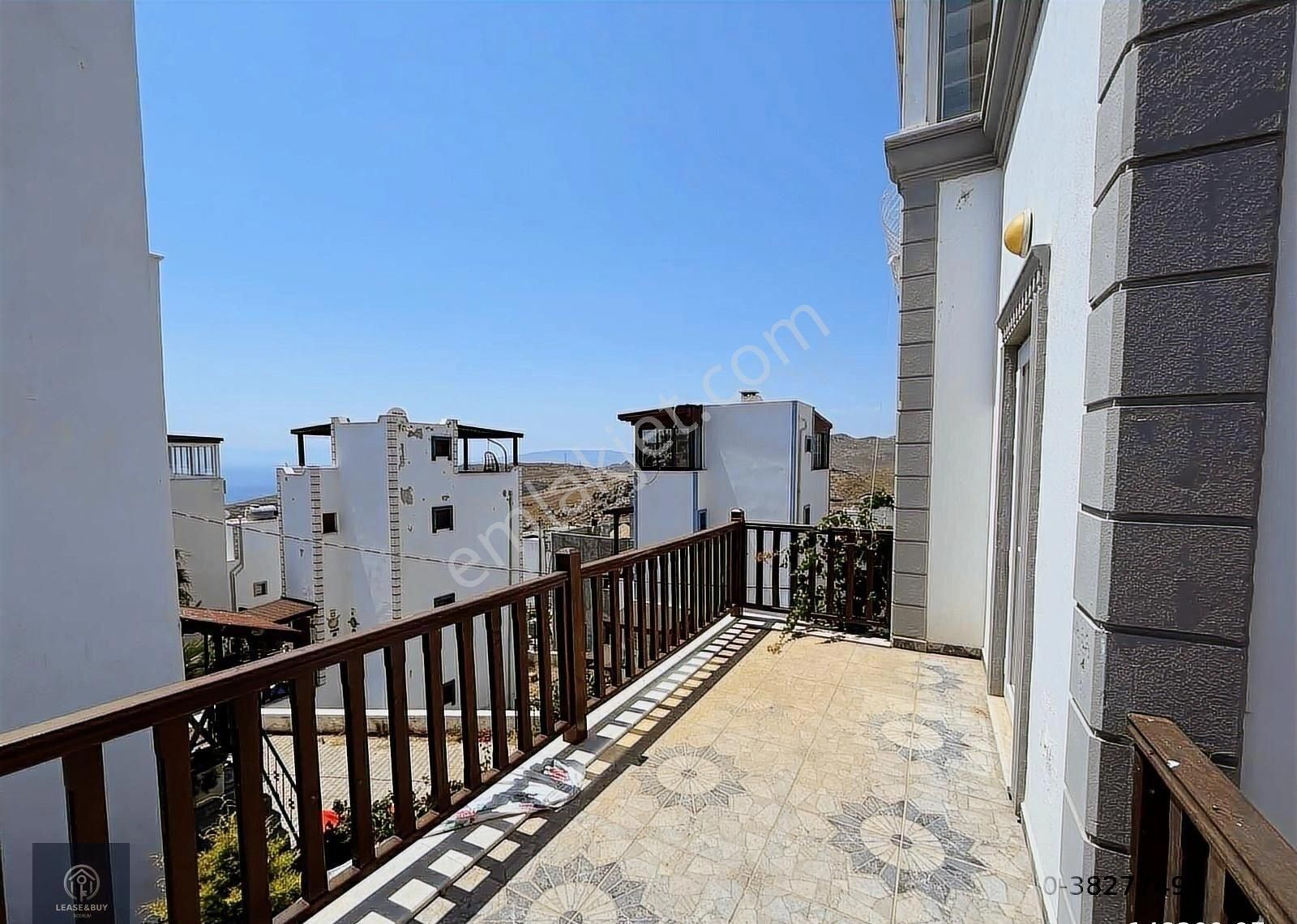 Aytur Sitesinde Geniş Bahçeli Villa - Görsel 22