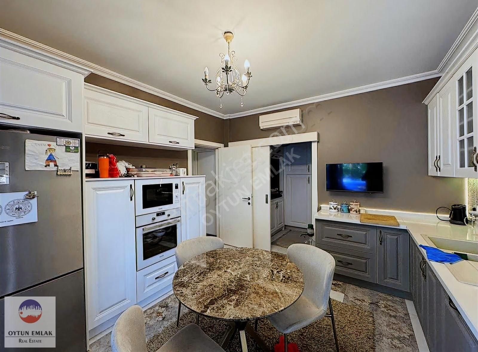 Ege Yakası Kapalı Kış Bahçeli 4+1 Satılık Müstakil Villa 220 M² - Görsel 34