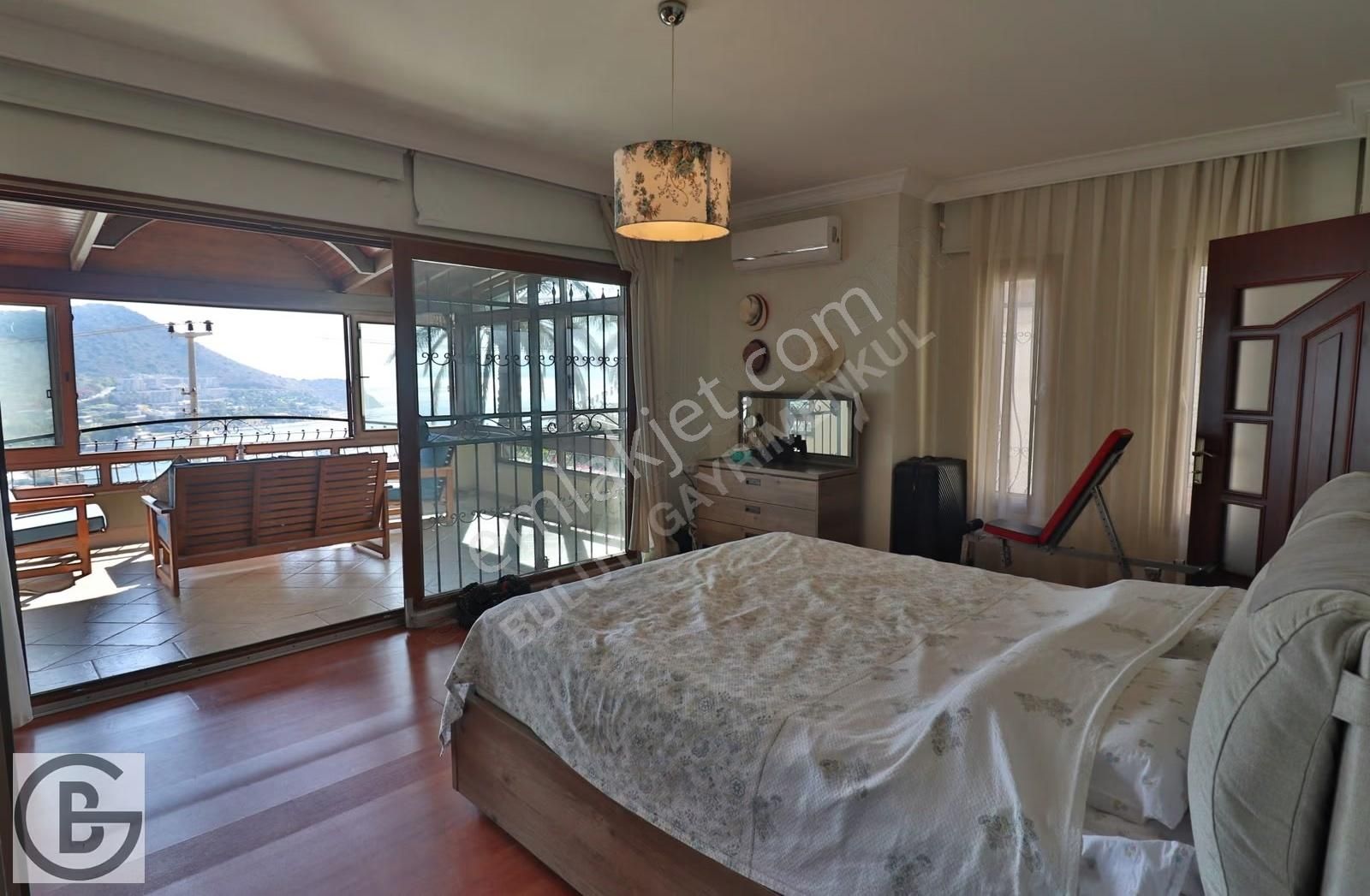 Bodrum Akyarlar'da Denize Yakın Kaptan Köşkü Gibi Villa 3+1 - Görsel 28