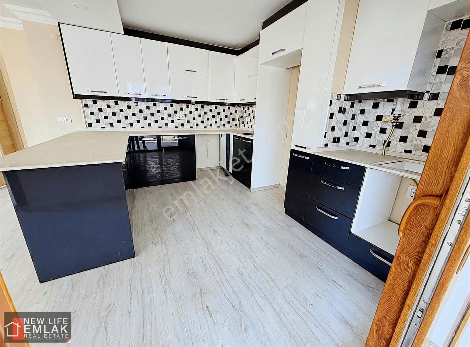 Kuşadası Egemahallesinde 5+2 Satılık Daire Dubleks - Görsel 2