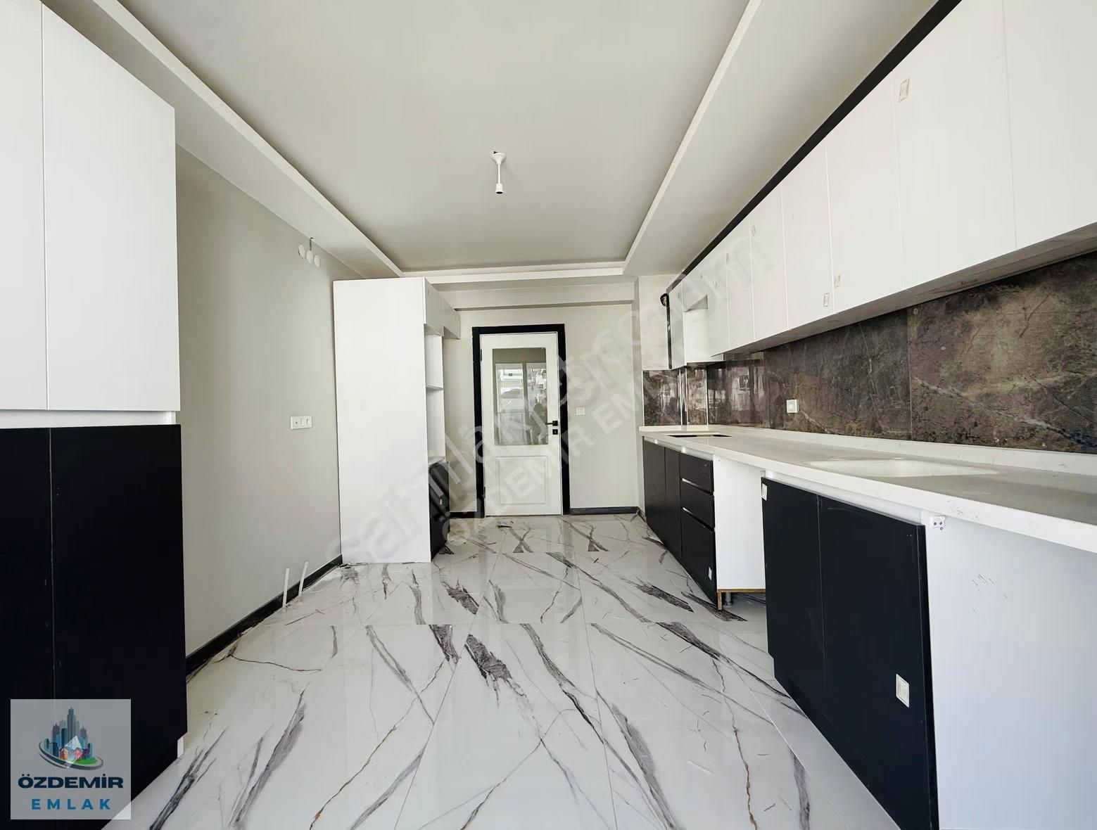 Özdemir Emlak,tan Full Yapılı Ve Muhteşem Manzaralı 3+1 Daire - Görsel 30