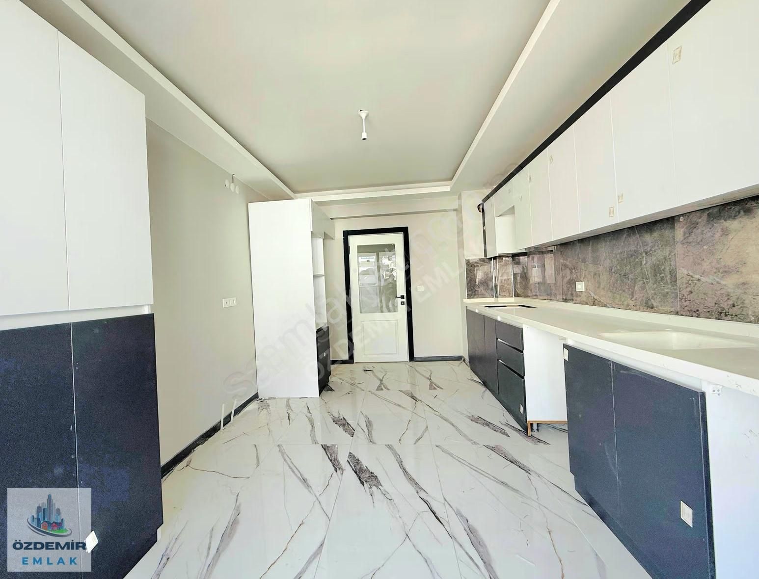 Özdemir Emlak,tan Full Yapılı Ve Muhteşem Manzaralı 3+1 Daire - Görsel 9