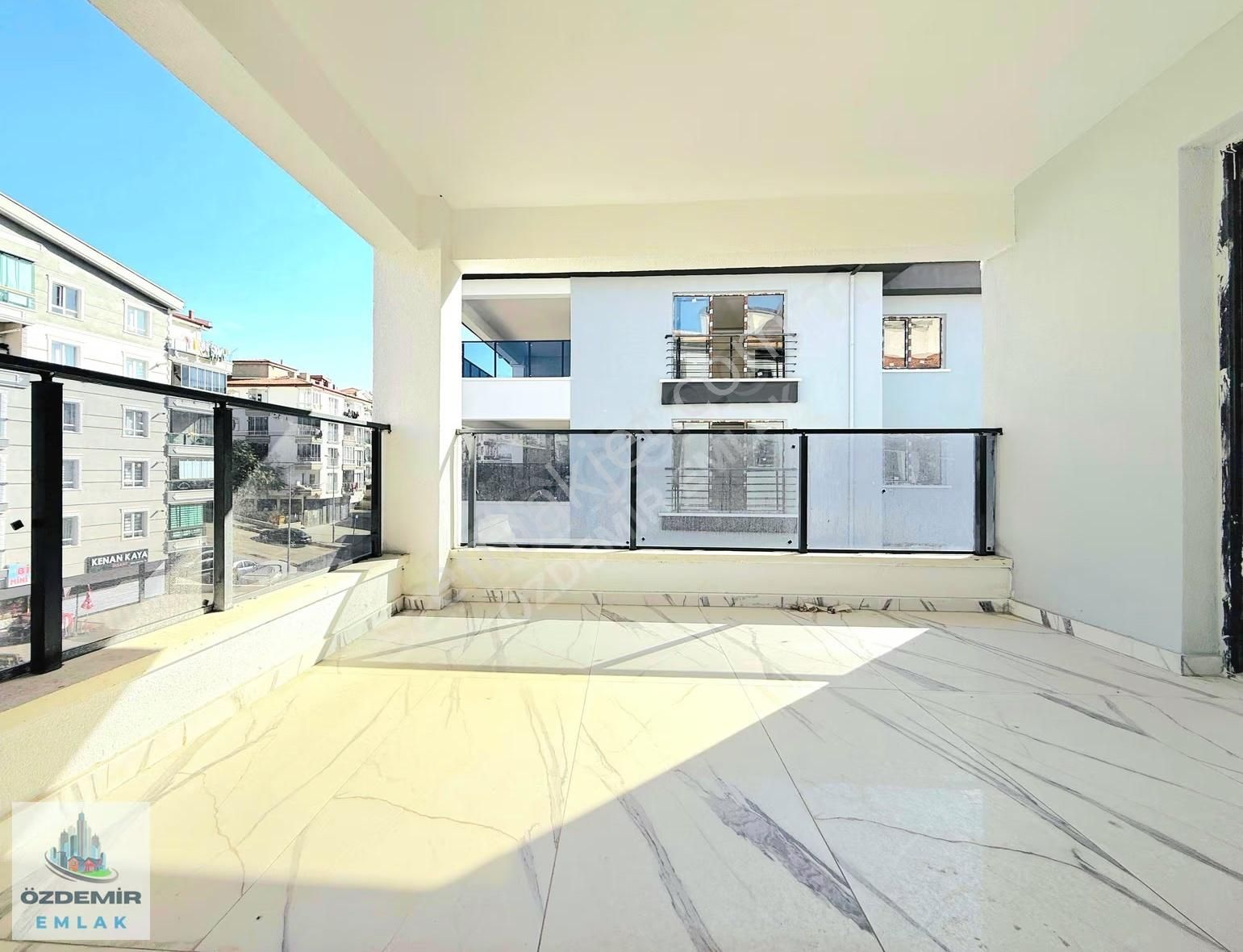 Özdemir Emlak,tan Full Yapılı Ve Muhteşem Manzaralı 3+1 Daire - Görsel 4